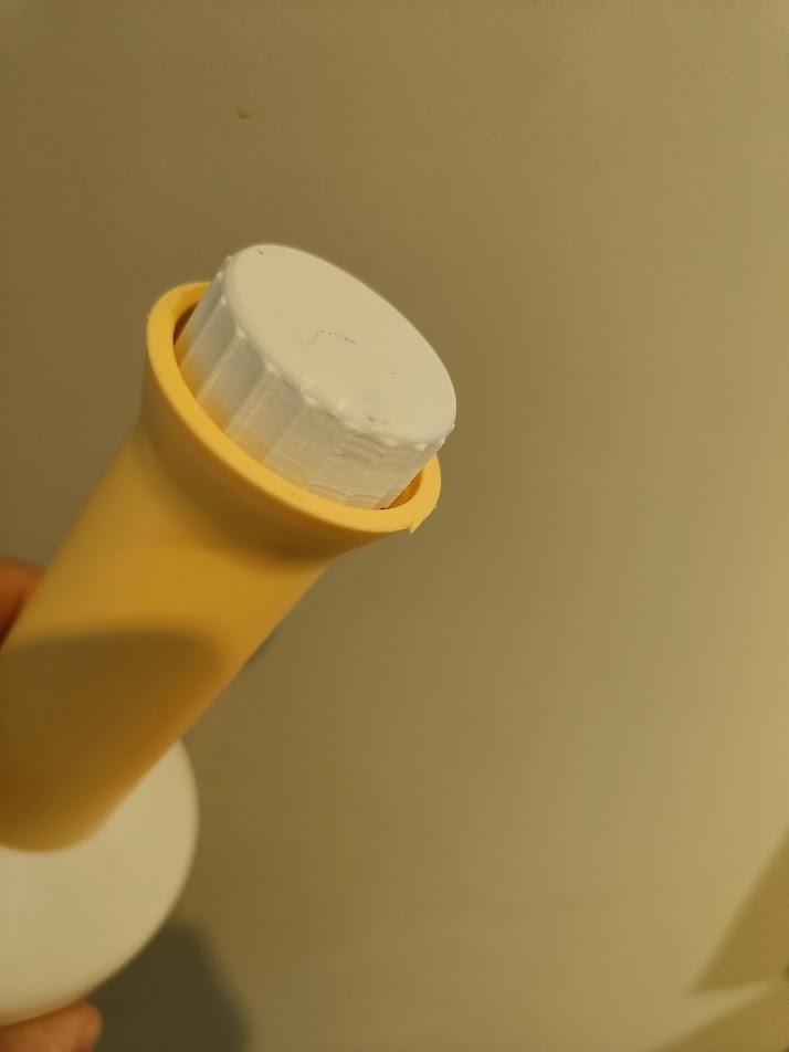 Cap for Tupperware rolling pin — thumbnail 2