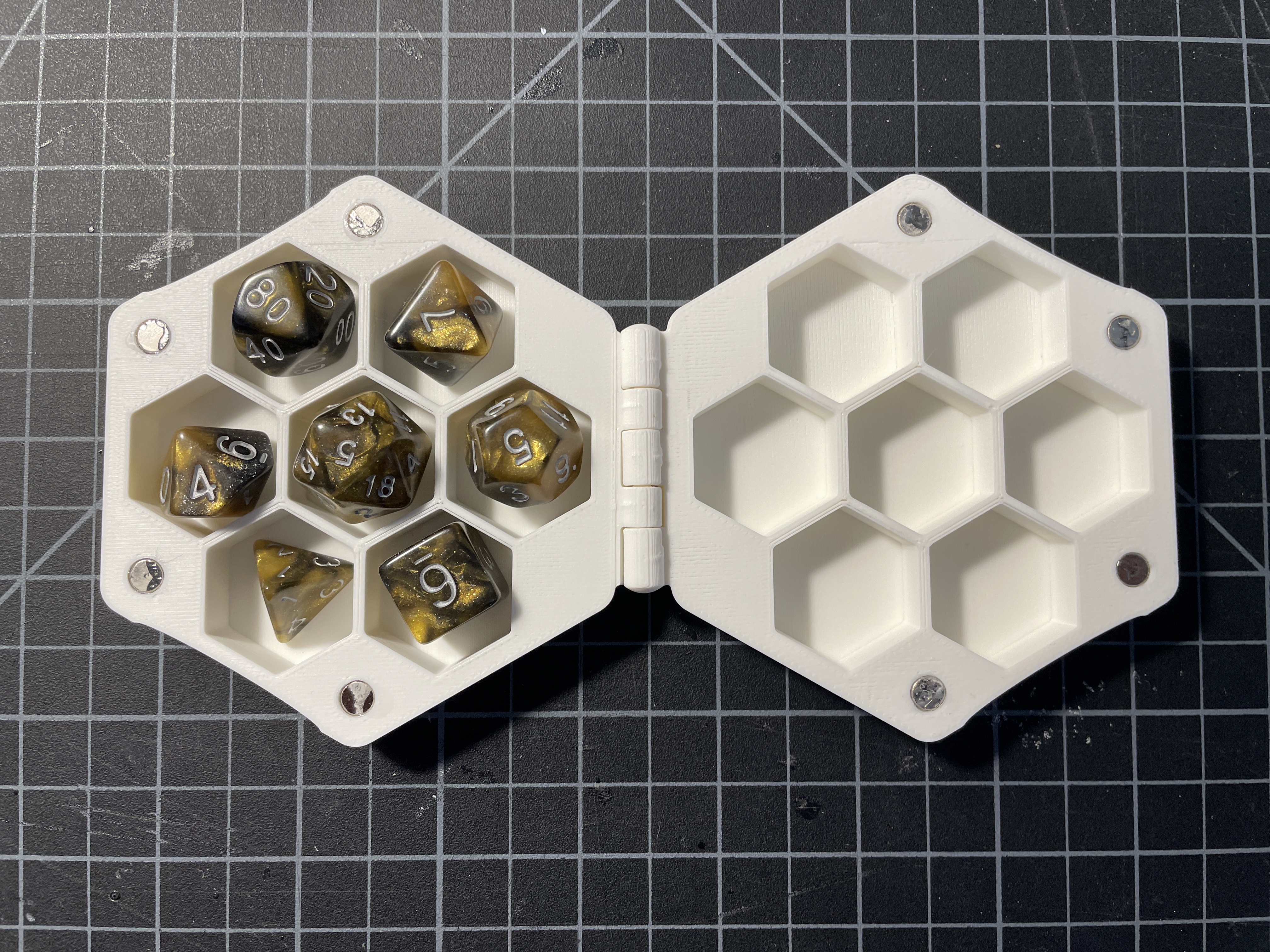 Hexigon Dice Box