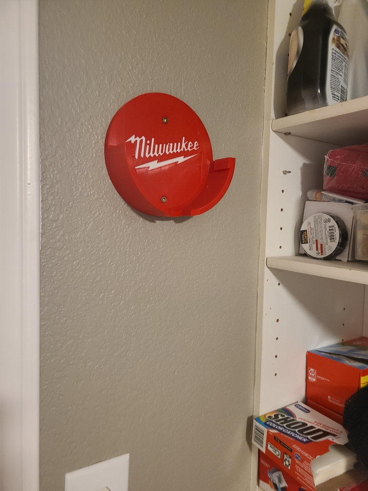 Milwaukee M18 Vacuum Wall Mount Remix aligned Holes