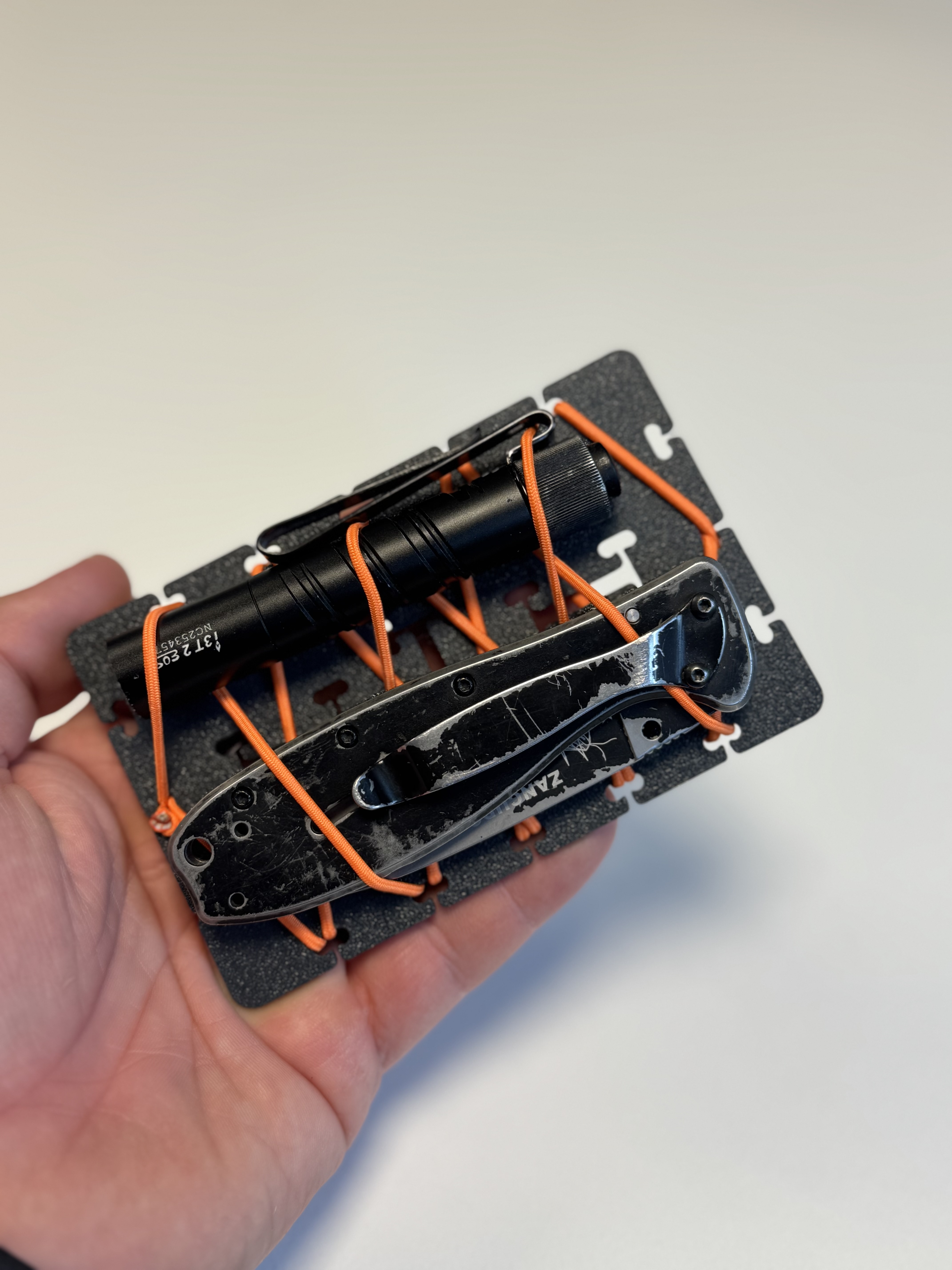 Miniatura 15 do modelo 3D EDC Rack / Tool organizer