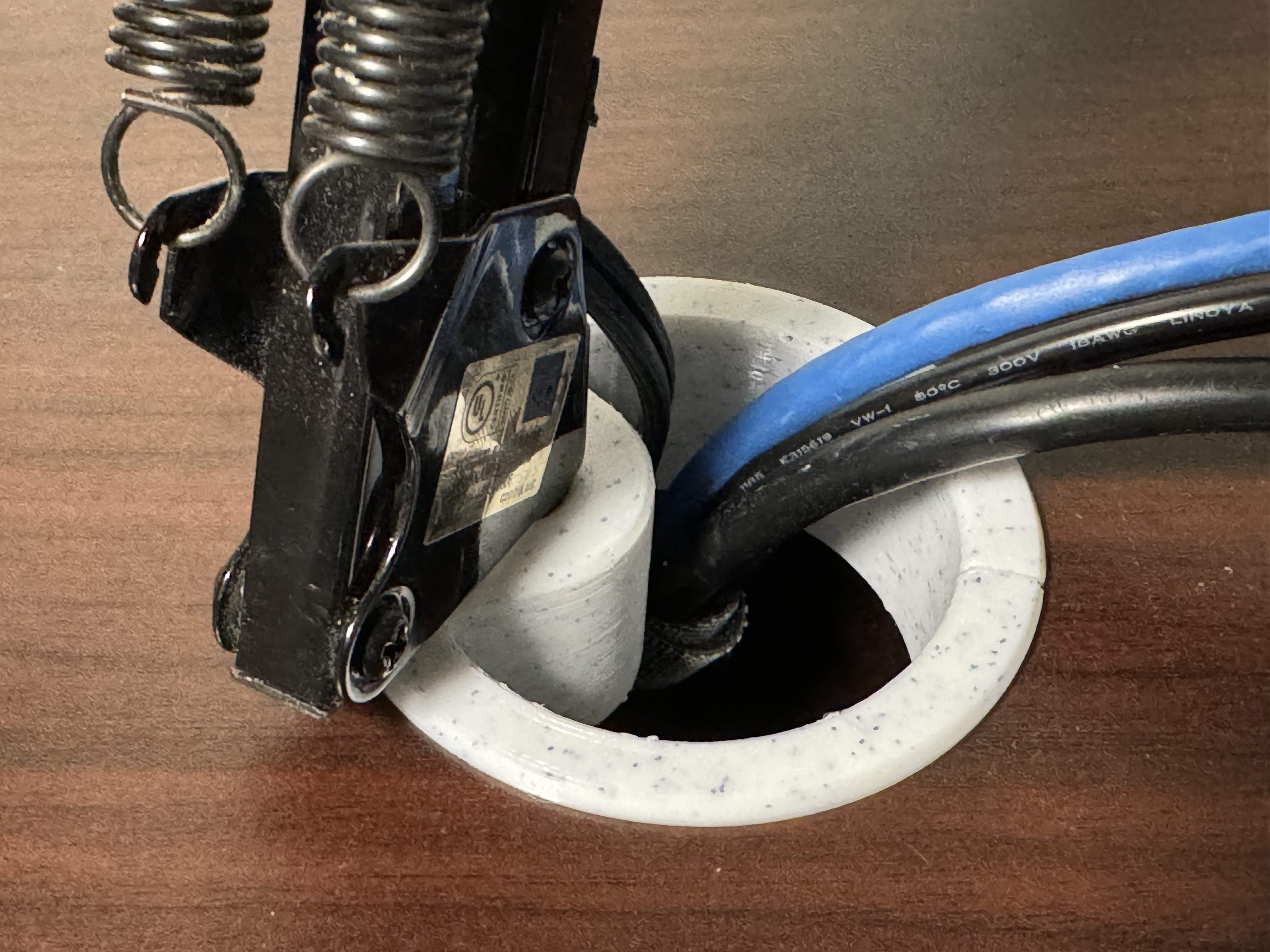 Desk Wire Hole Cover and Lamp Support by Jeremy Cook Download free