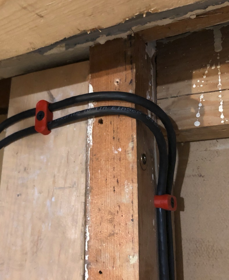 Dual Cable Clamp by James Snell Download free STL model