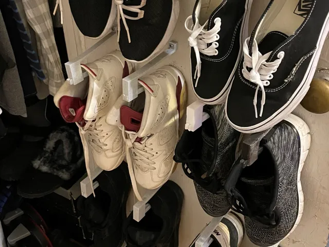 Shoe or sneaker wall shelf/mount/hanger