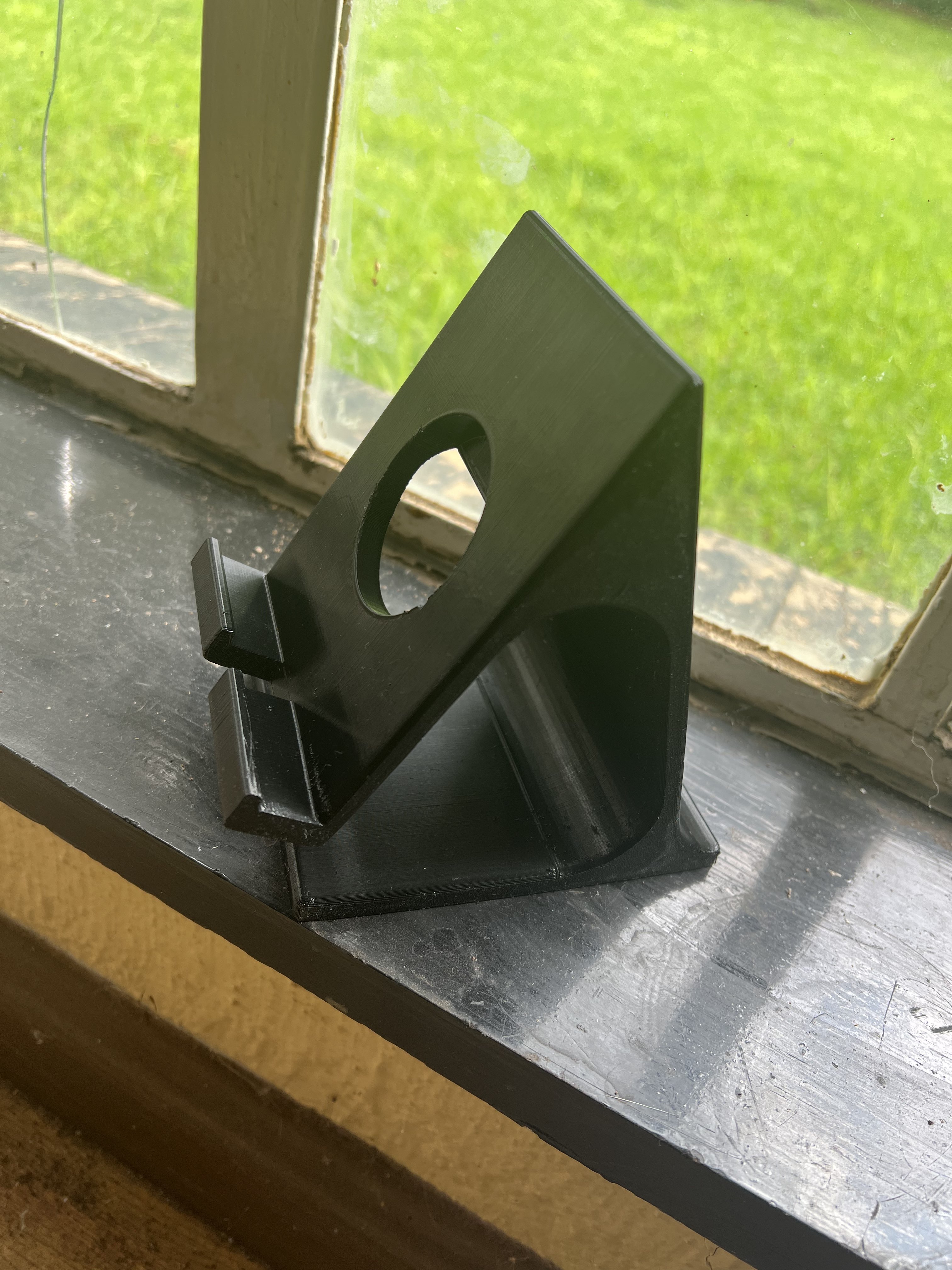 Phone Dock for Bigger phones/tablets
