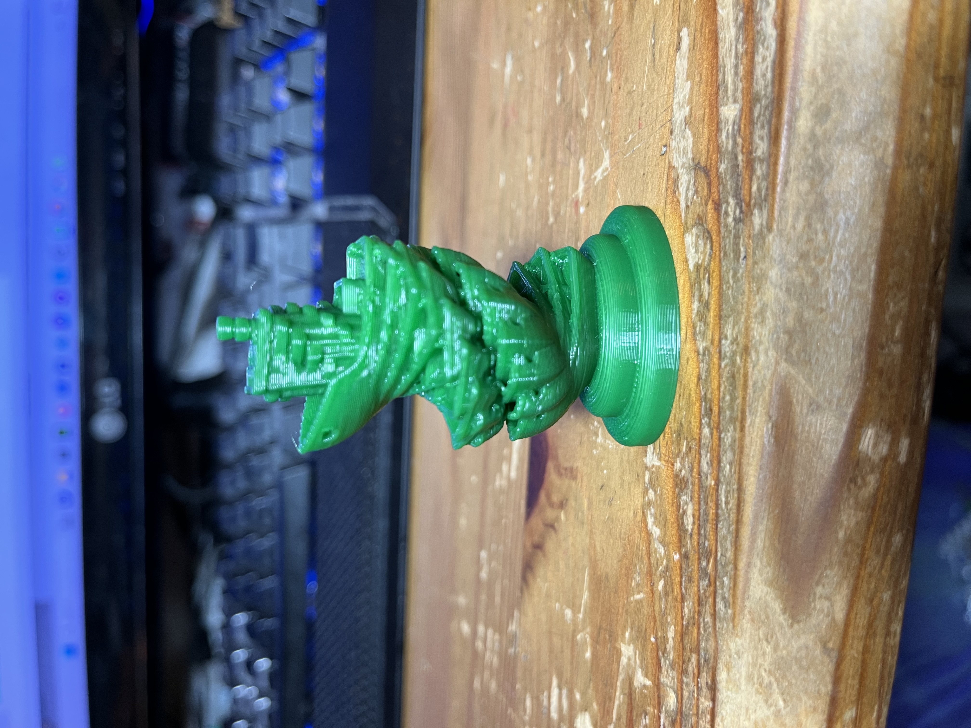 The Mini Benchy Twister Trophy