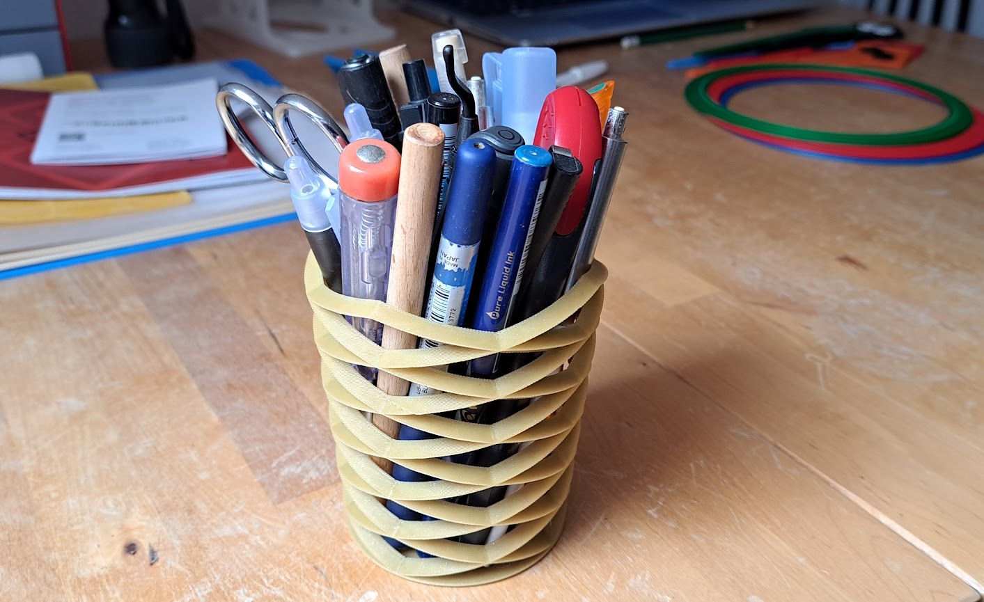 Spiral Cup Office Organizer