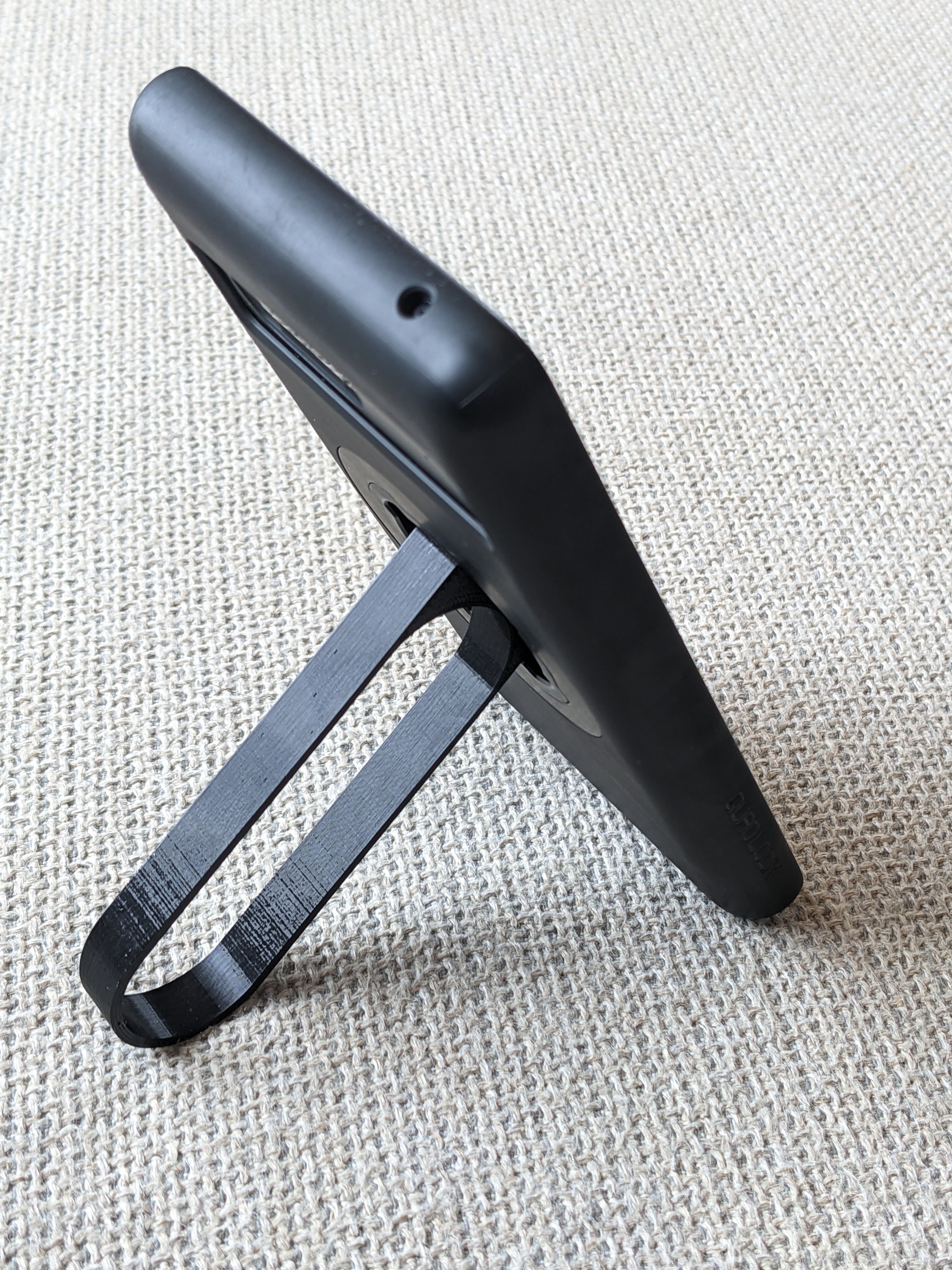 Minimalistic Phone Stand for Quad Lock Cases