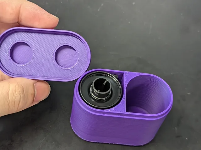 2-roll 35mm compact film case