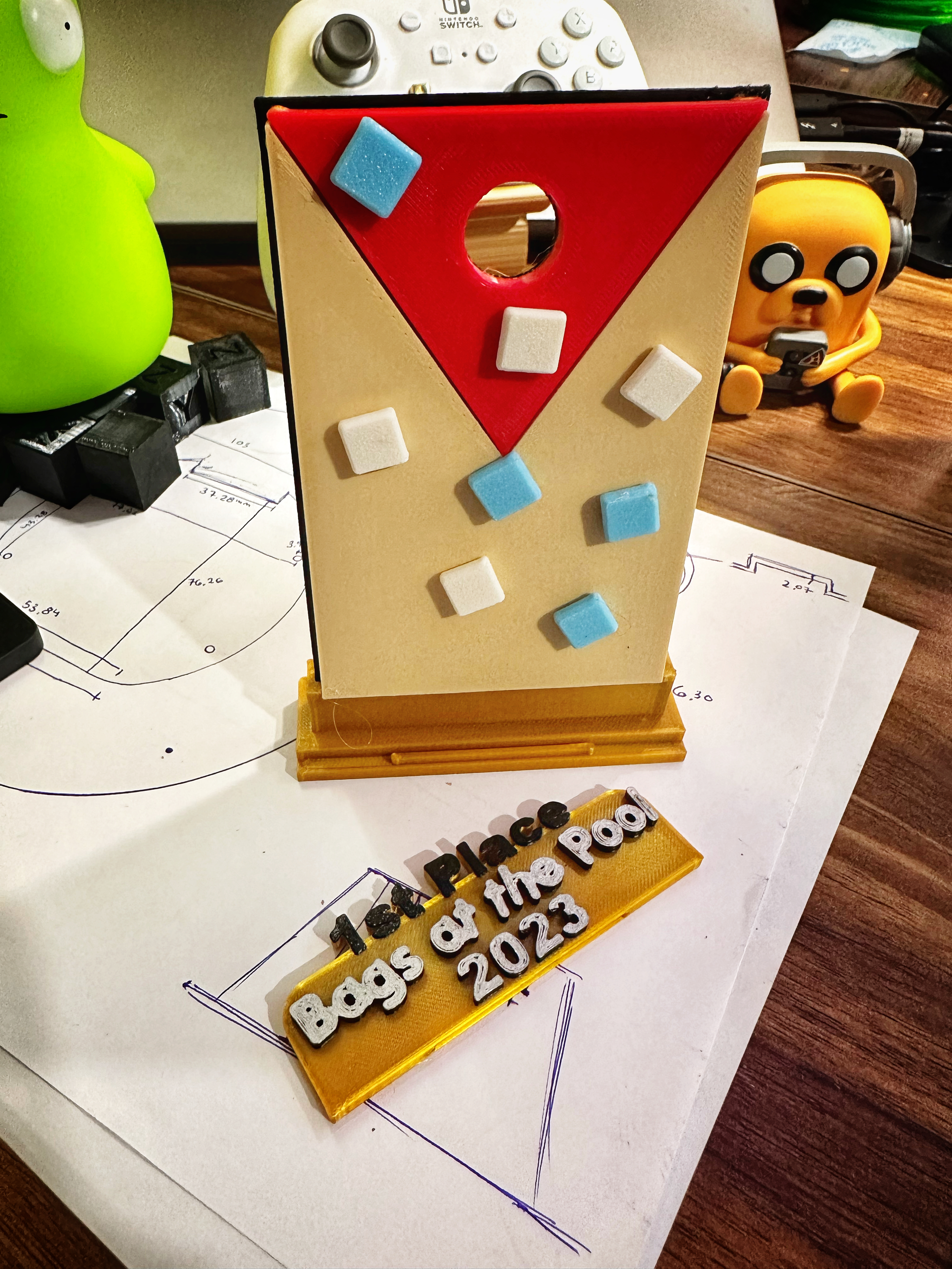 Miniatura 2 do modelo 3D Customizable Cornhole Trophy
