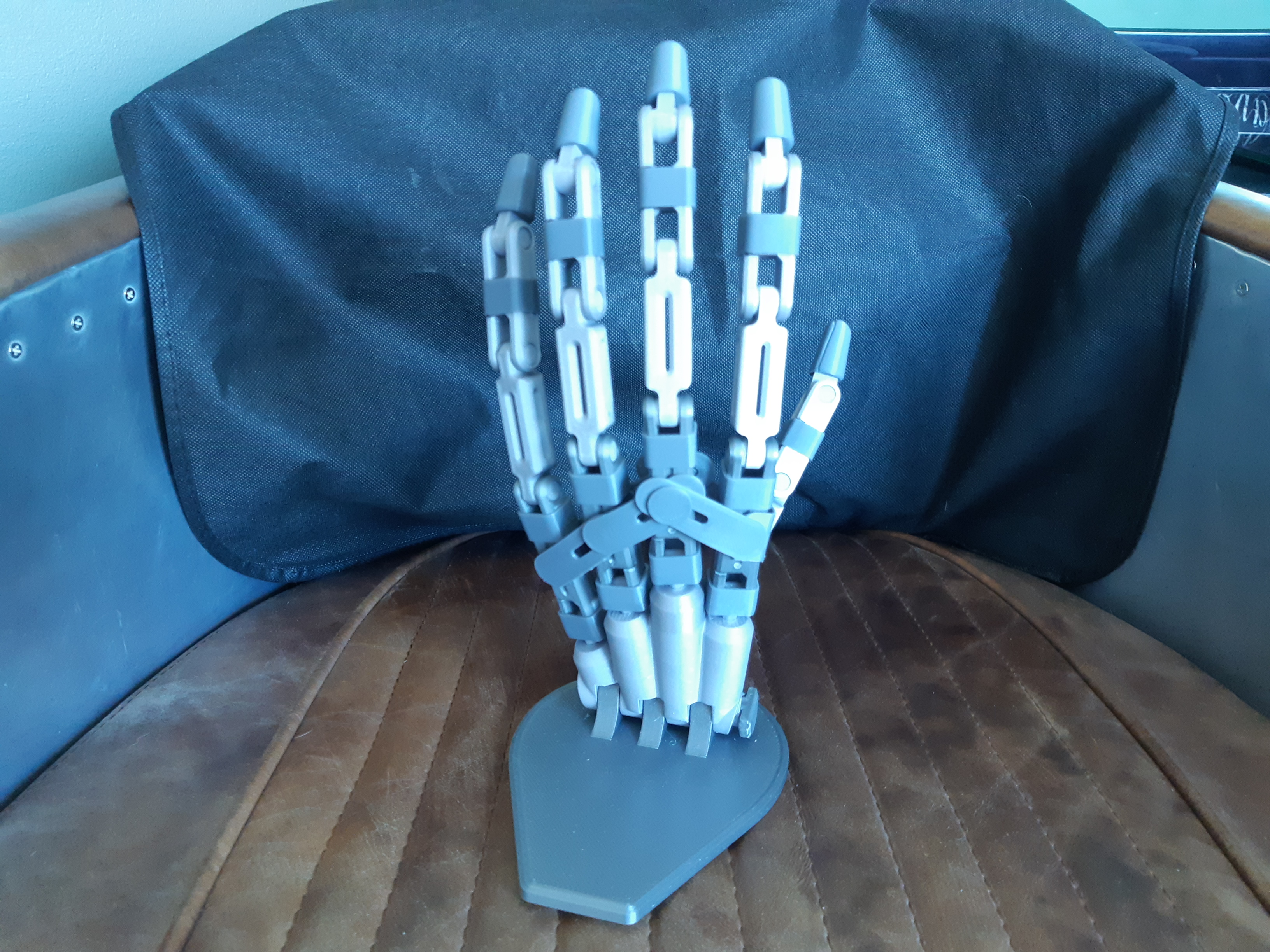 Miniatura 7 do modelo 3D Robot Hand - Stand
