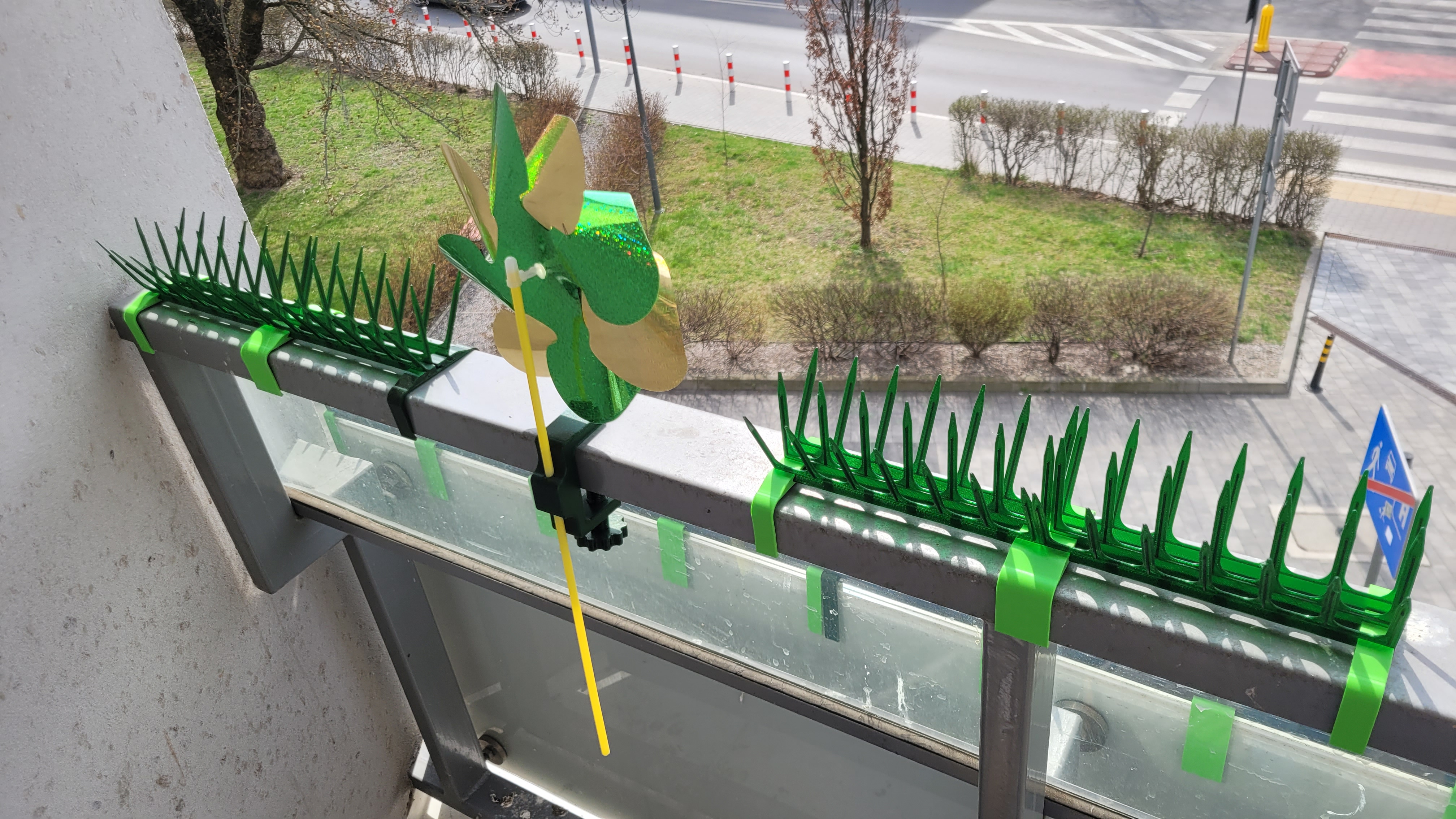 Modular bird spikes