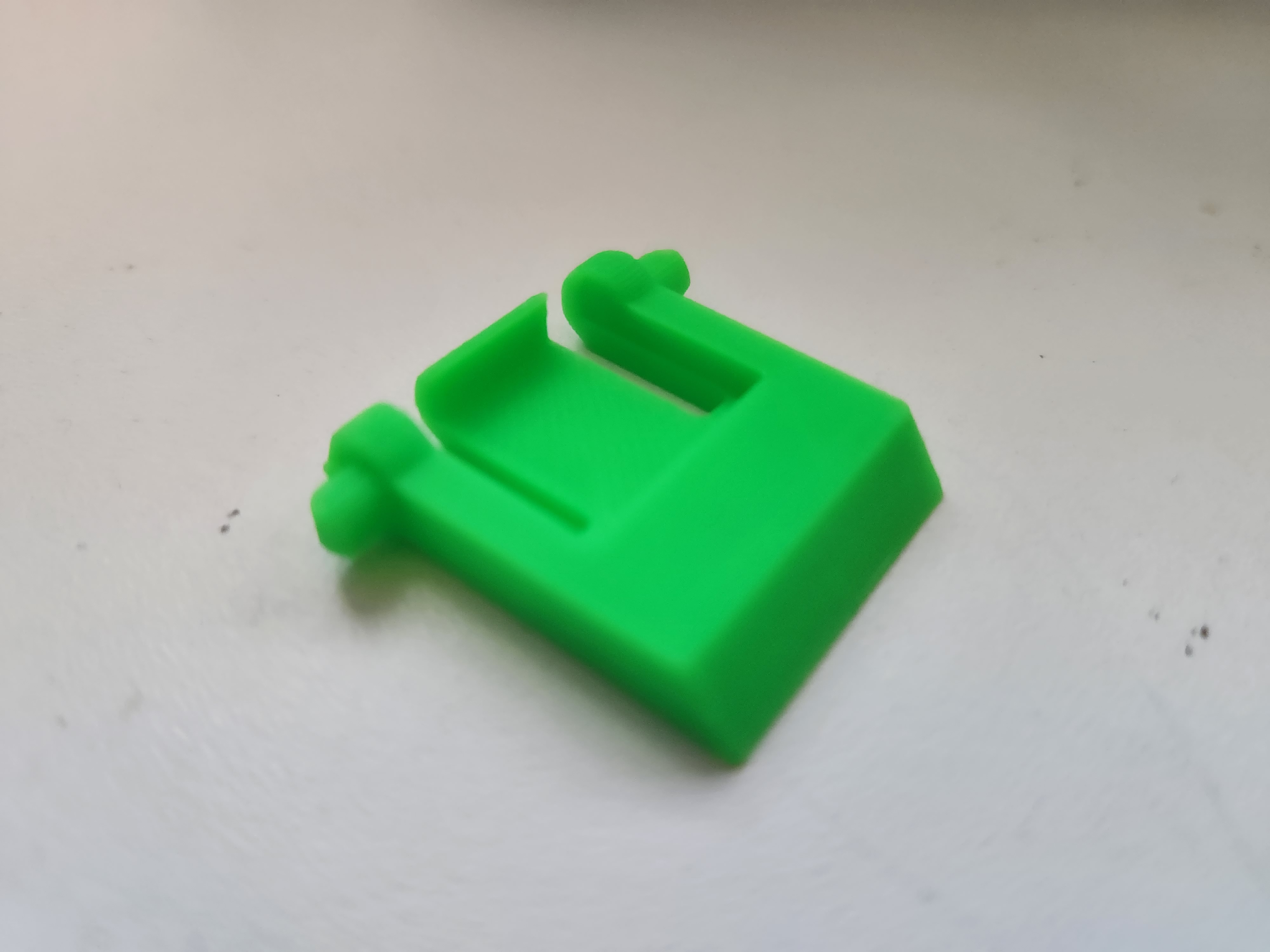 Roccat Isku Keyboard Tastatur clip