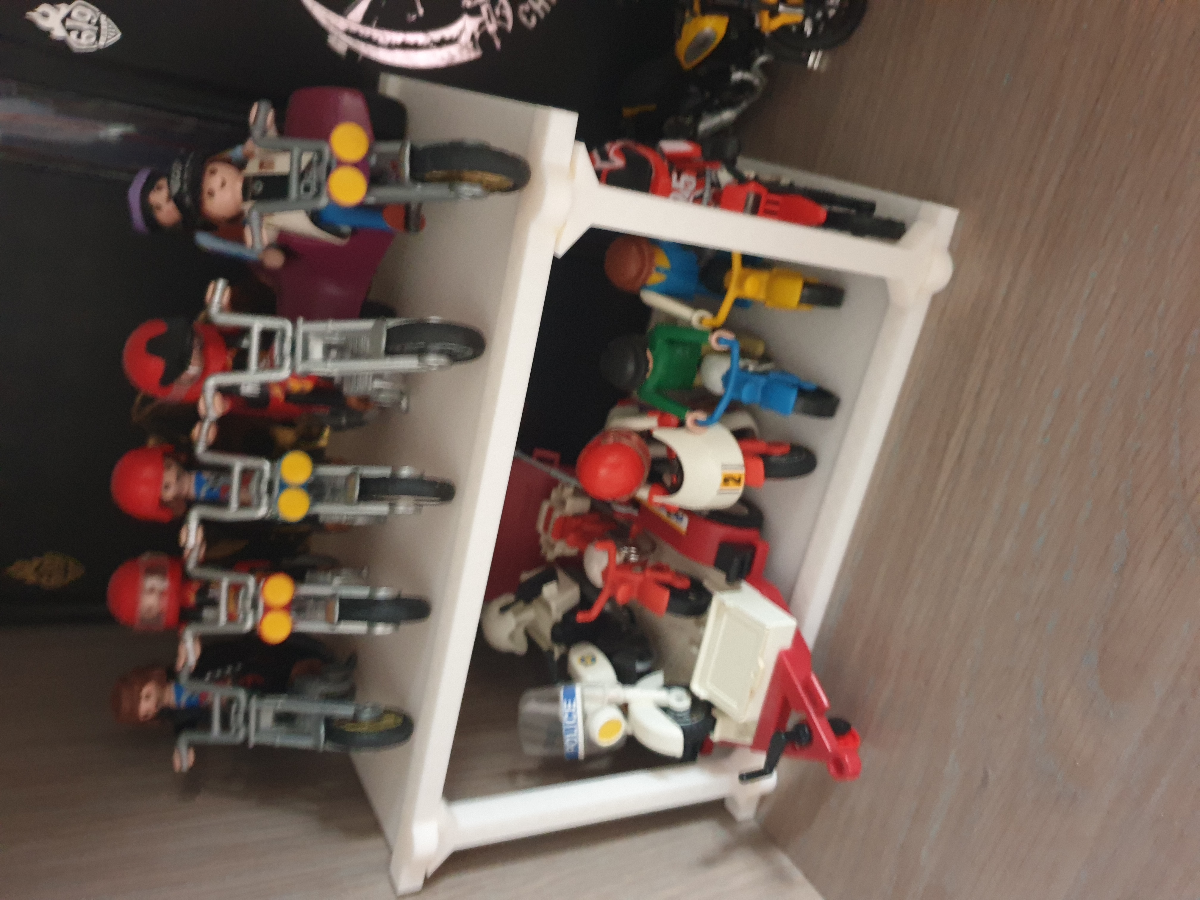Lifts - étagères à motos Playmobil ou autres
