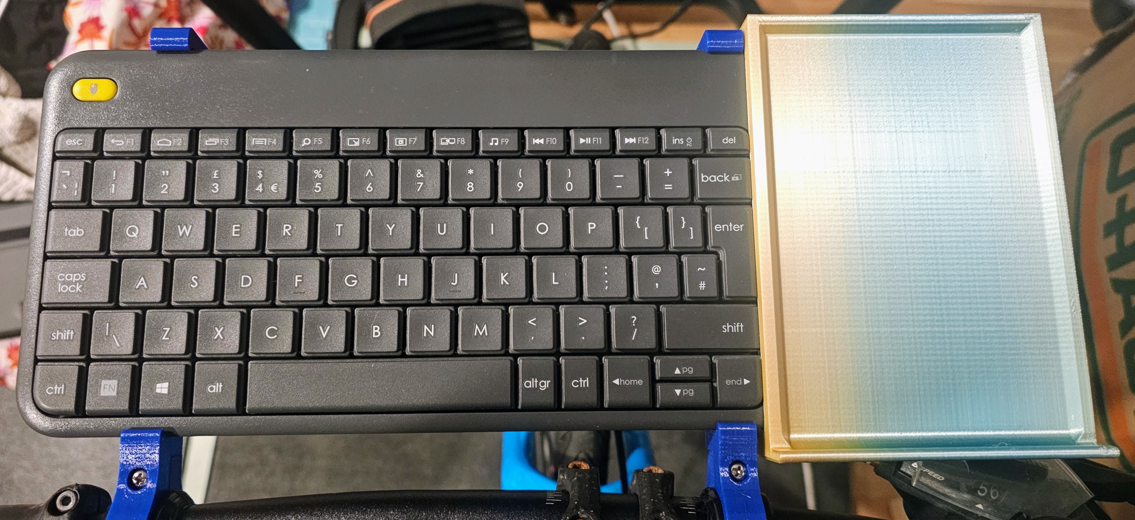 Miniatura 3 do modelo 3D Logitech K400 Plus mouse tray