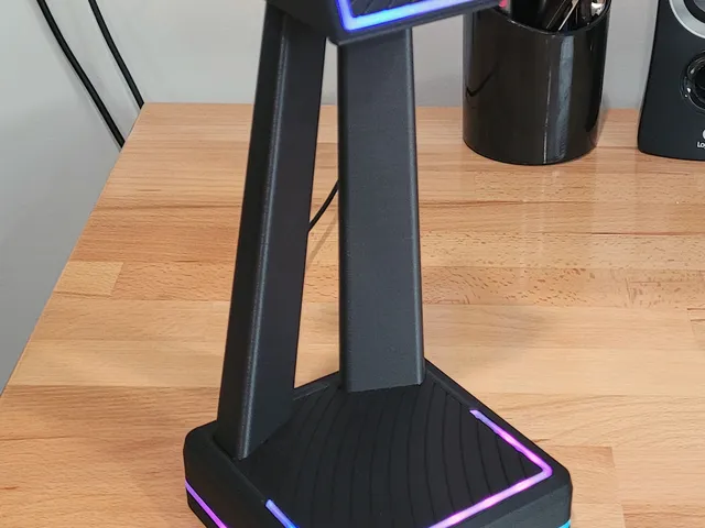 Headphone Stand with RGB LEDs