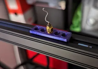 V-Slot Nozzle Display Holder