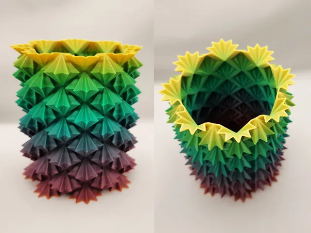 Pineapple 440 Point Spiral Vase