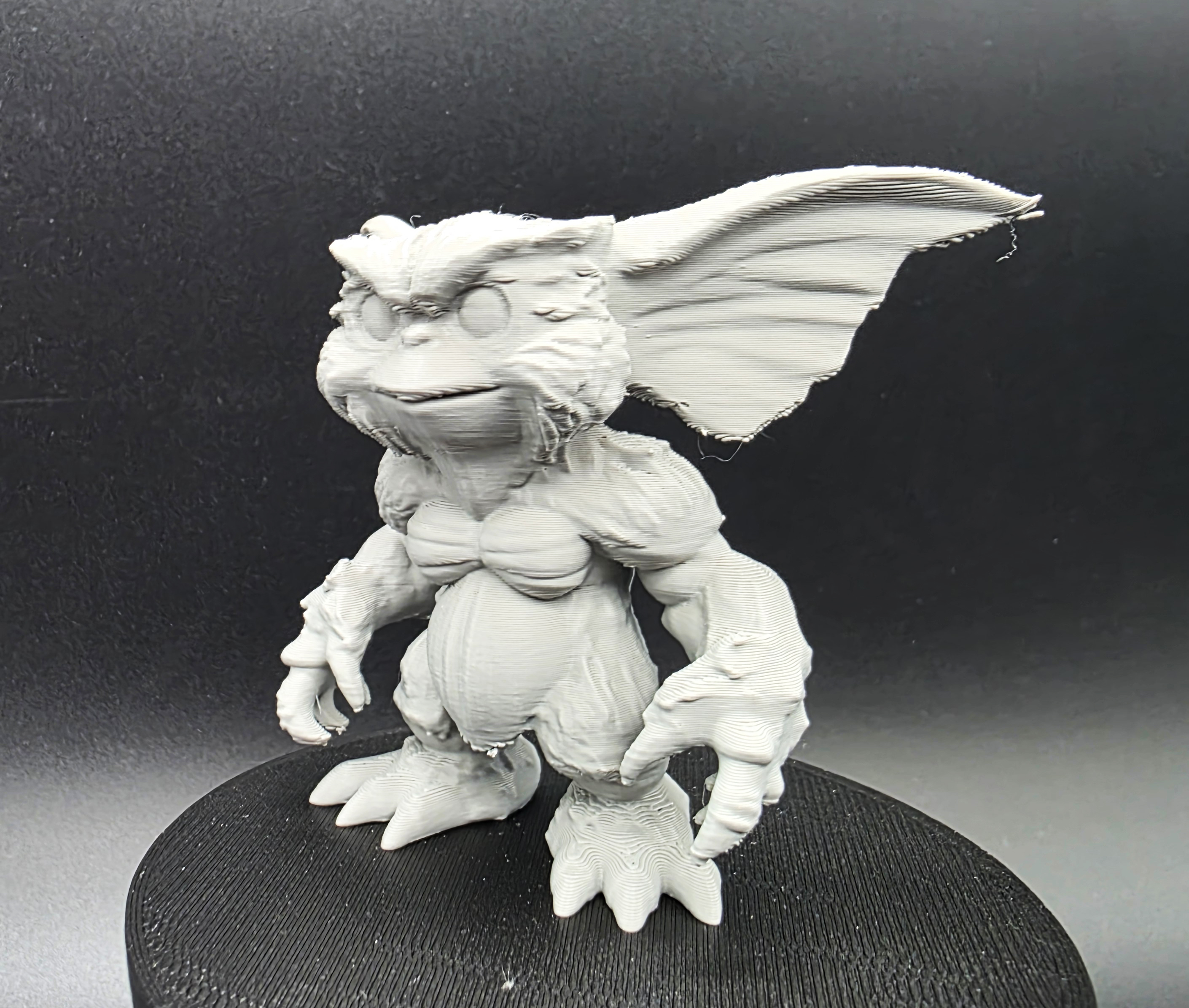Miniatura 2 do modelo 3D Standing Gremlin Figure