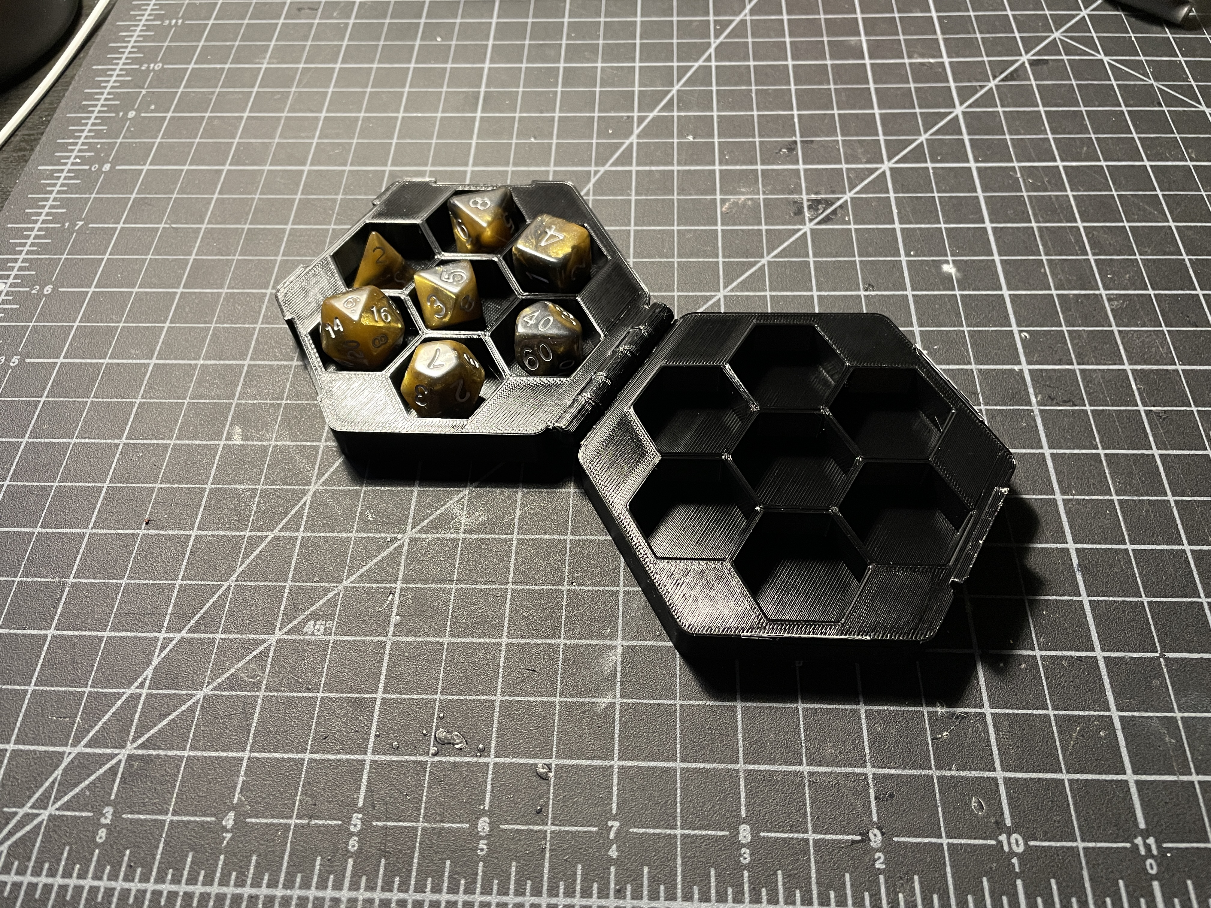 Hex Dice Box [Print in Place]