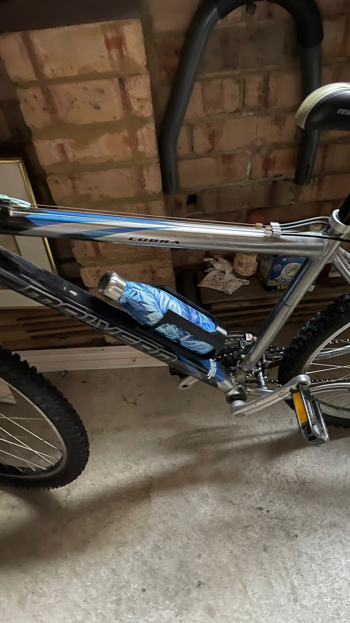 Bike Water Bottle Cage ( Thermo Bottle )