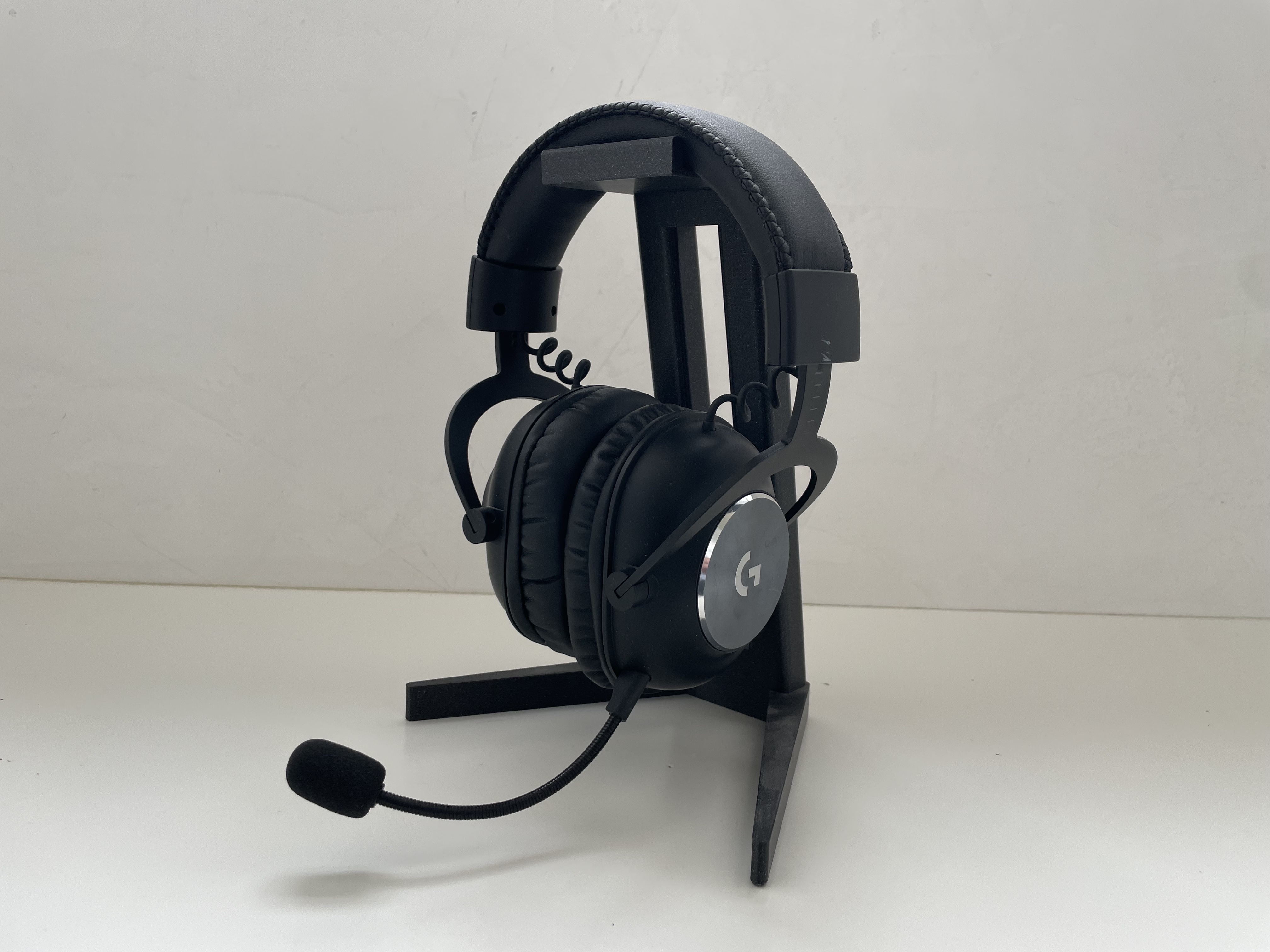 Headset stand