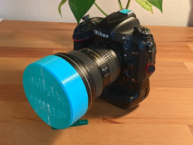 Nikon 14-24 mm f2.8 locking lens cap
