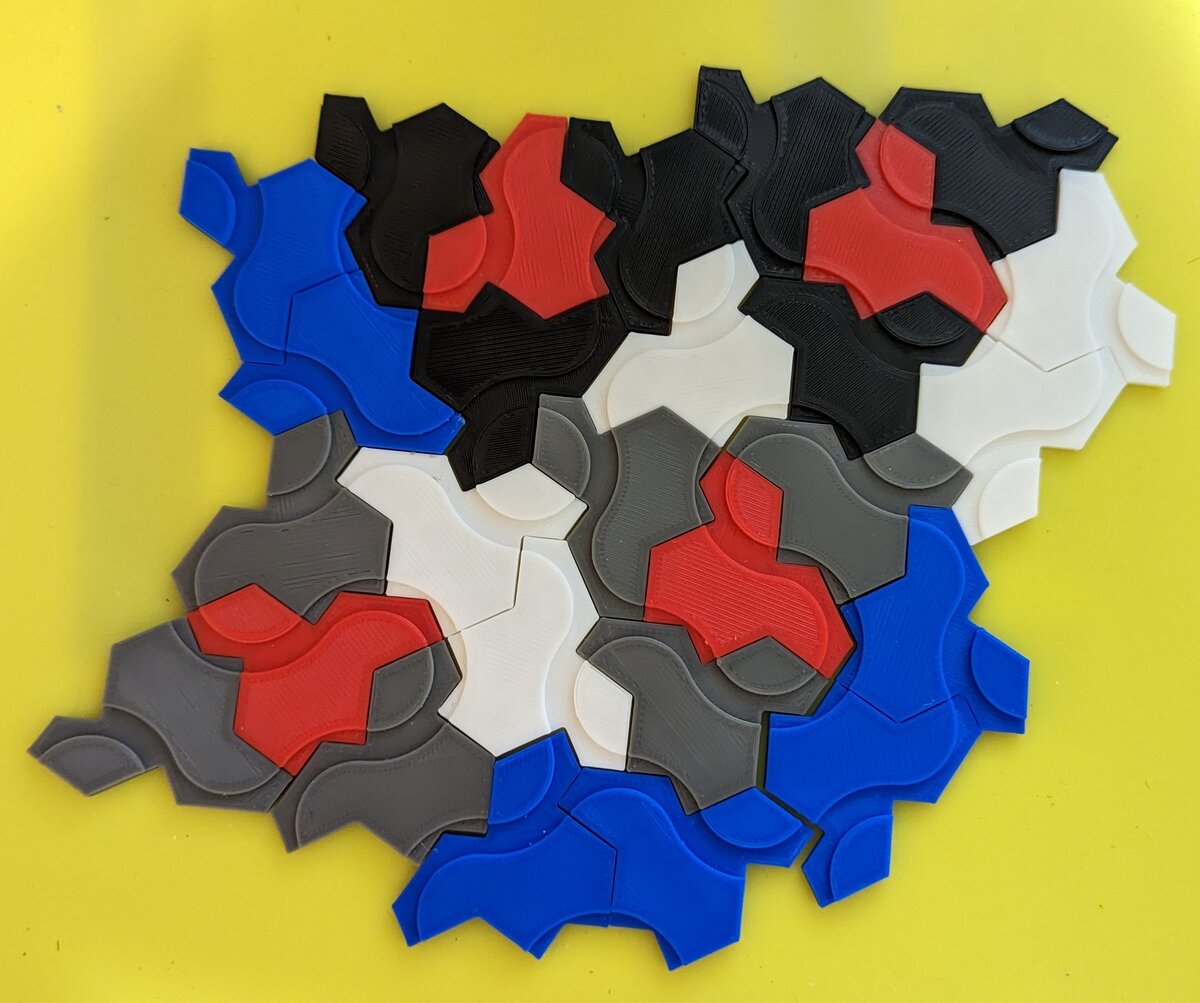 Reversible aperiodic hat tiles by Rich Holmes Download free STL model