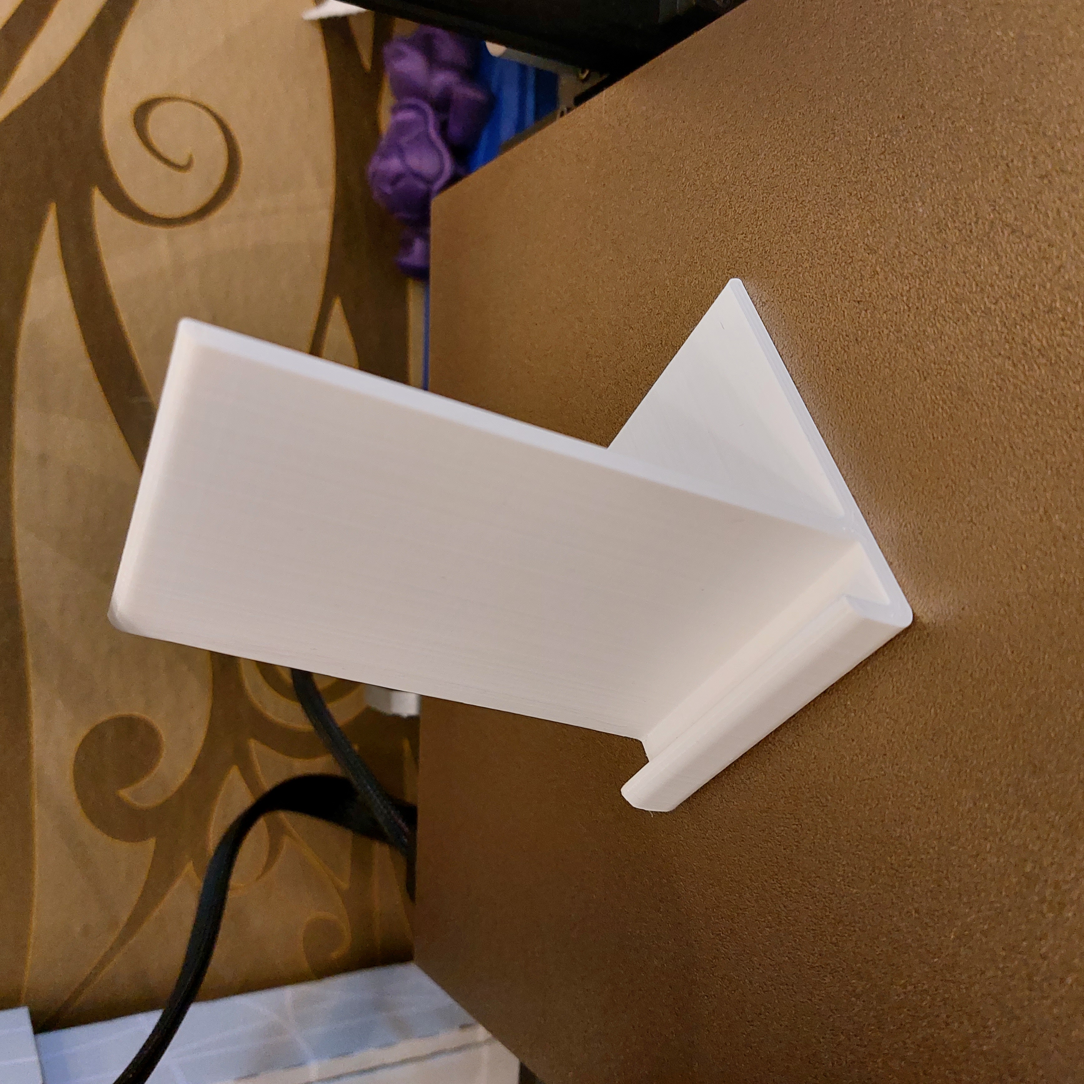 Simple Phone-/Tablet stand (supportless)
