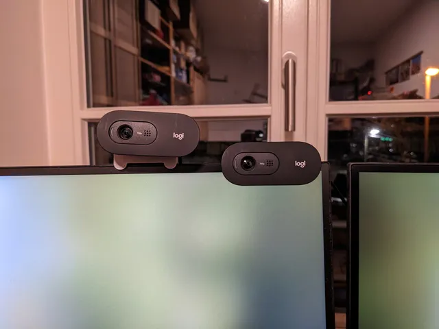 Camera holder for c505 hd webcam