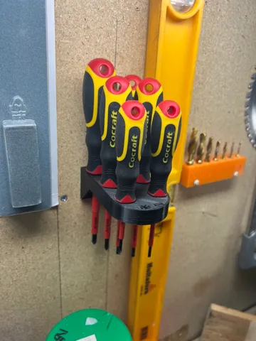 Holder to screwdriver