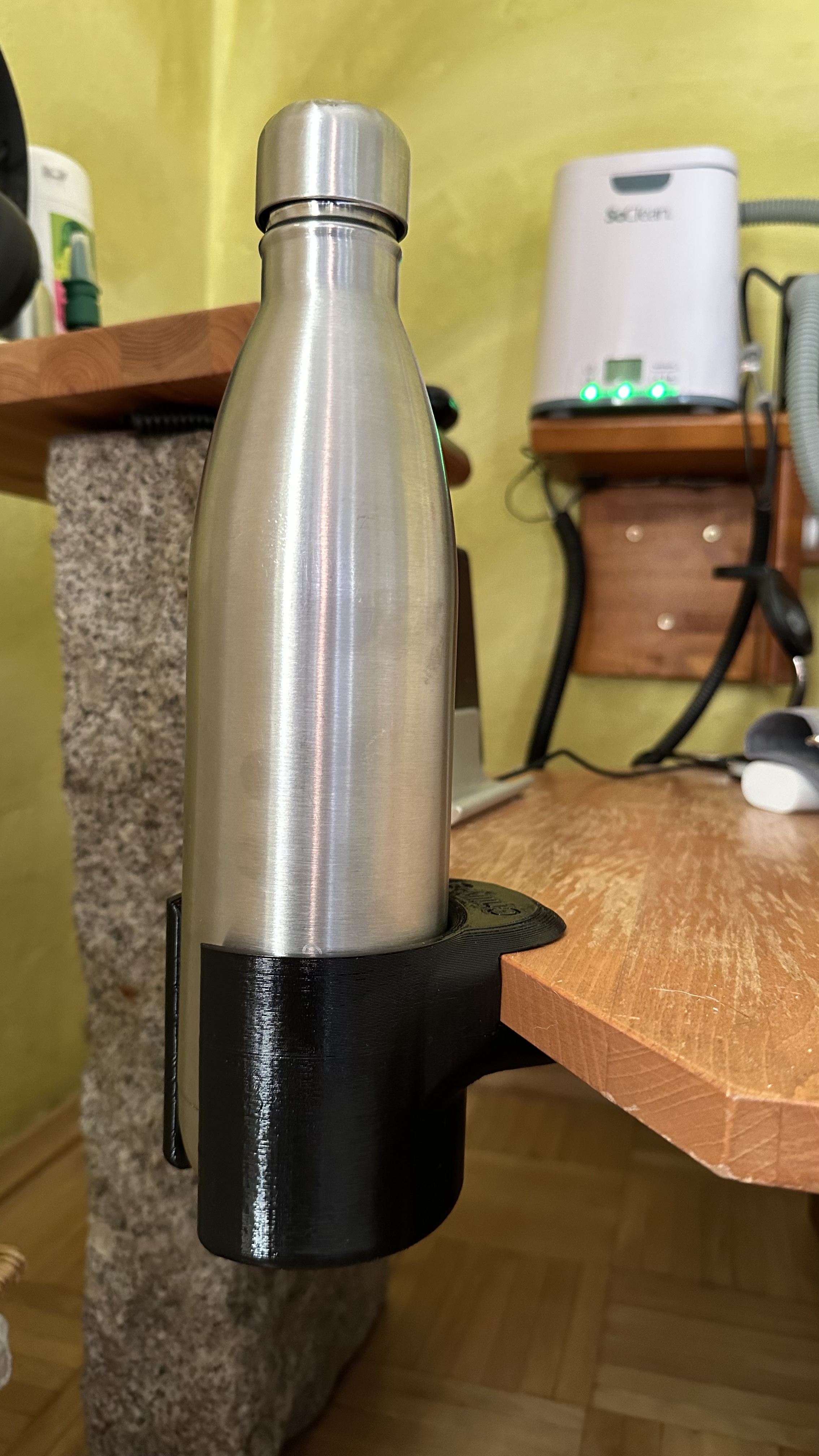 Mount for Chillyˋs Bottle 750ml (at the nighttable)