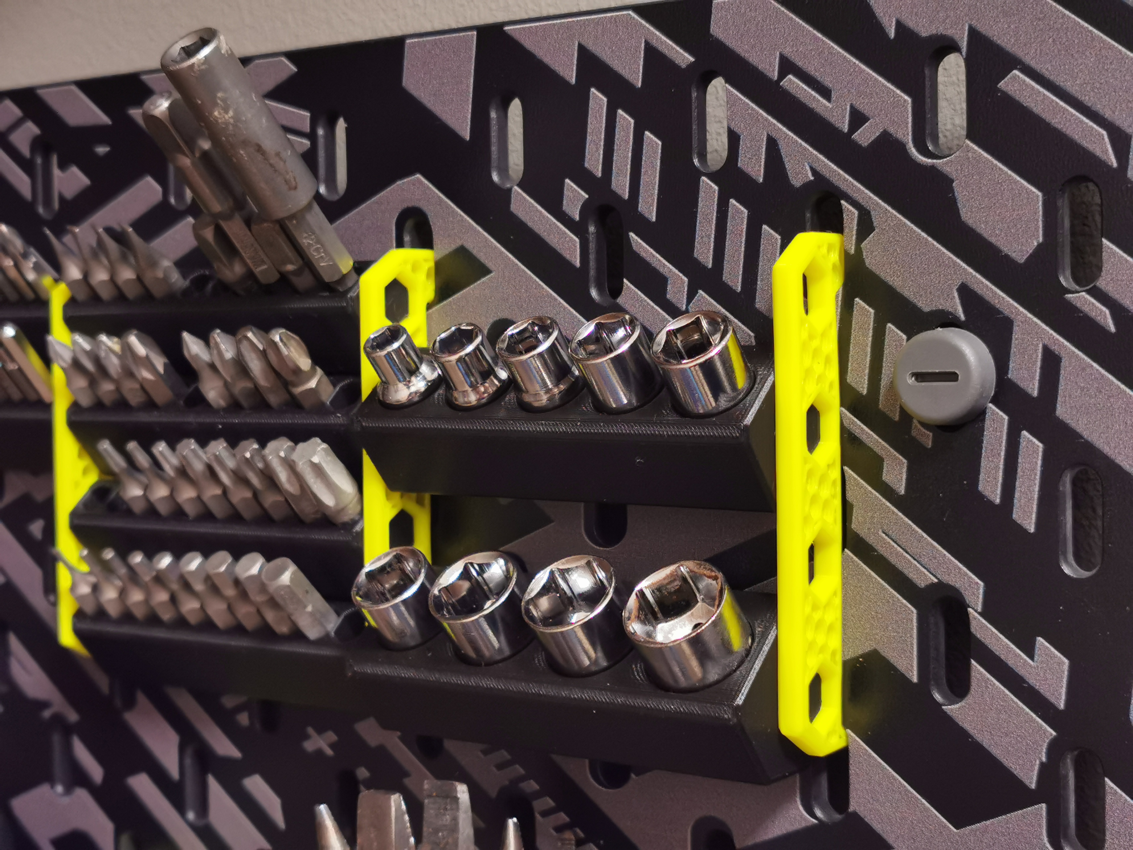 Nut wrench mount