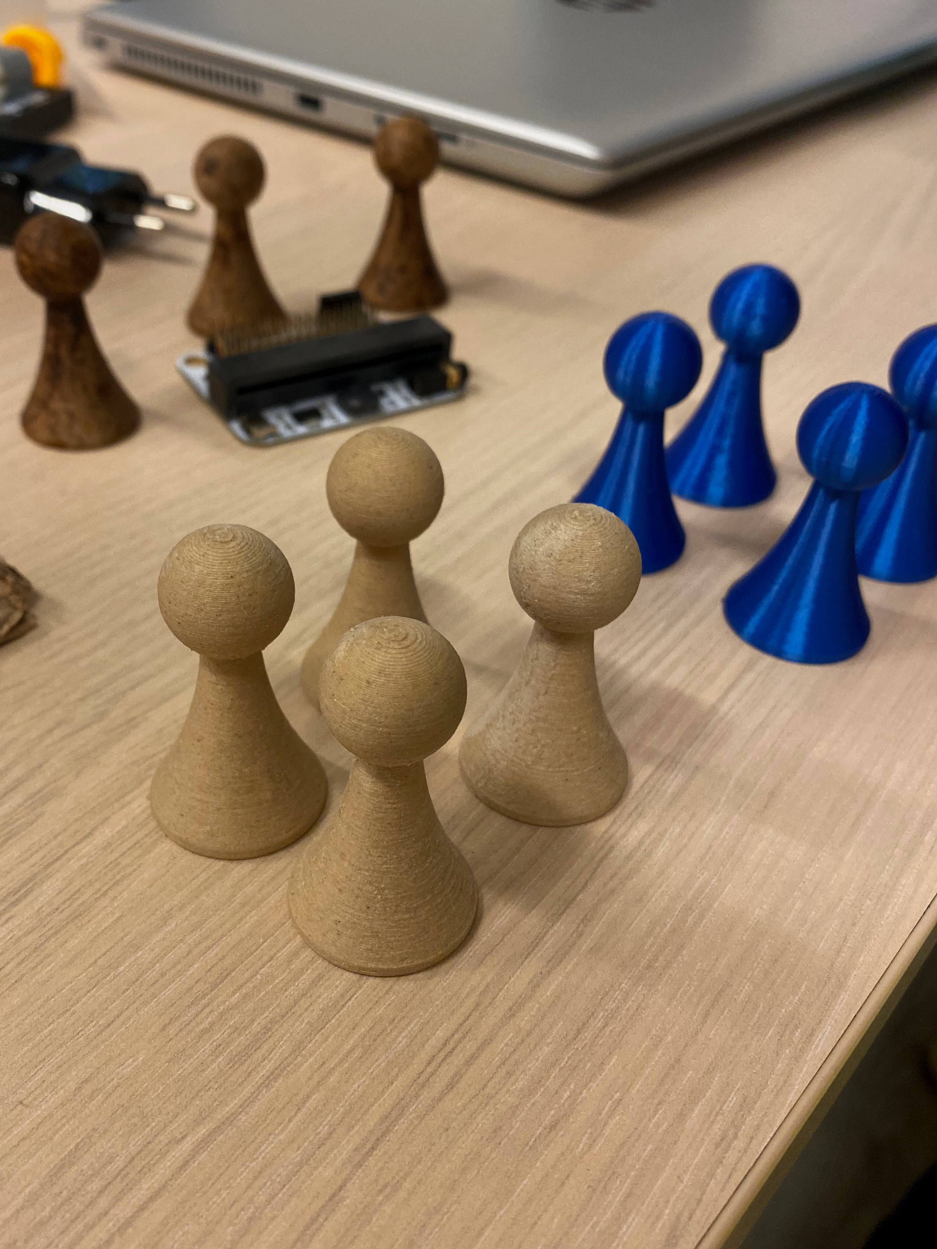Figurka na člověče nezlob se / Ludo figure