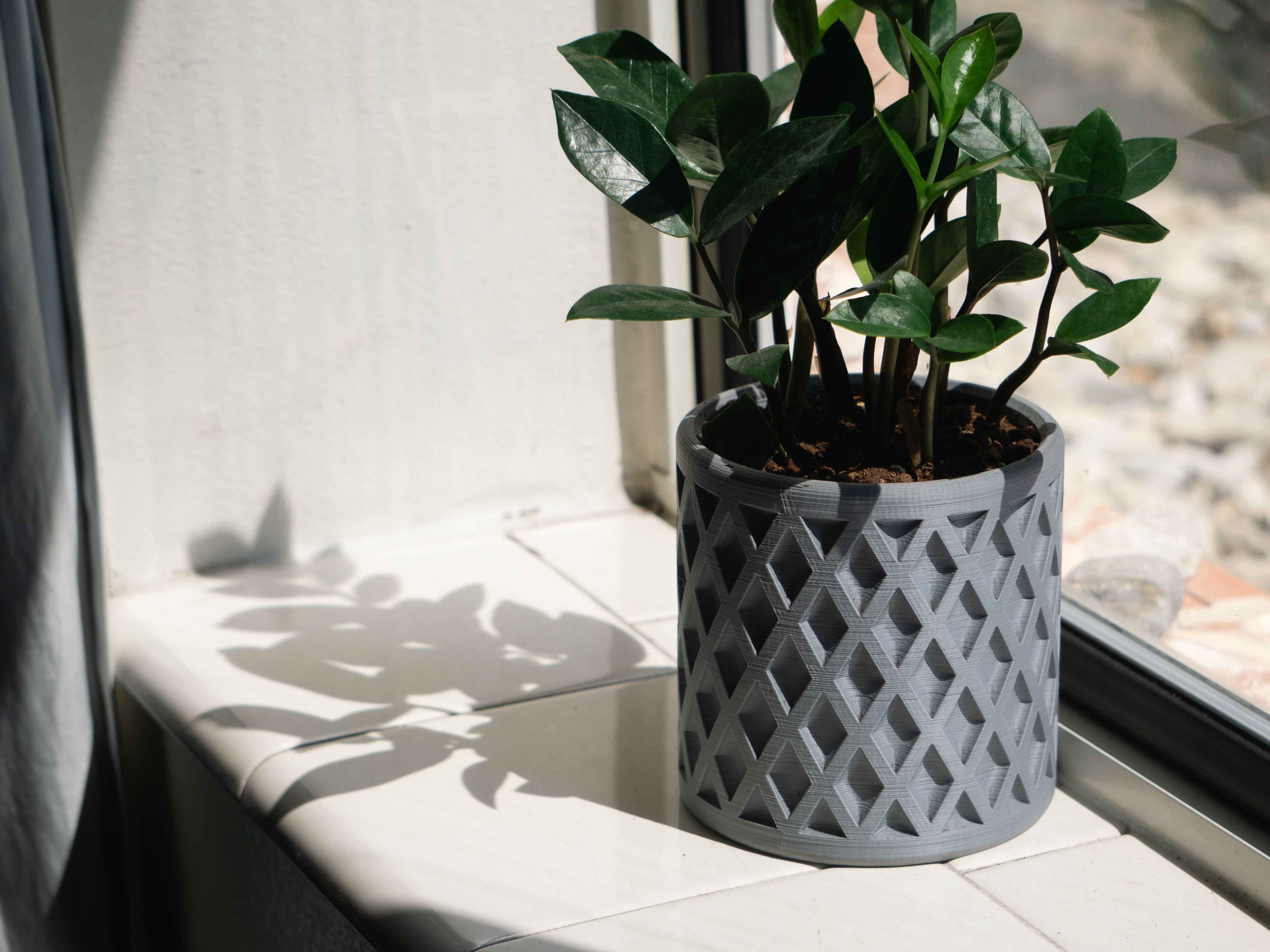 Original Lattice Planter - with Drainage Holes and Tray