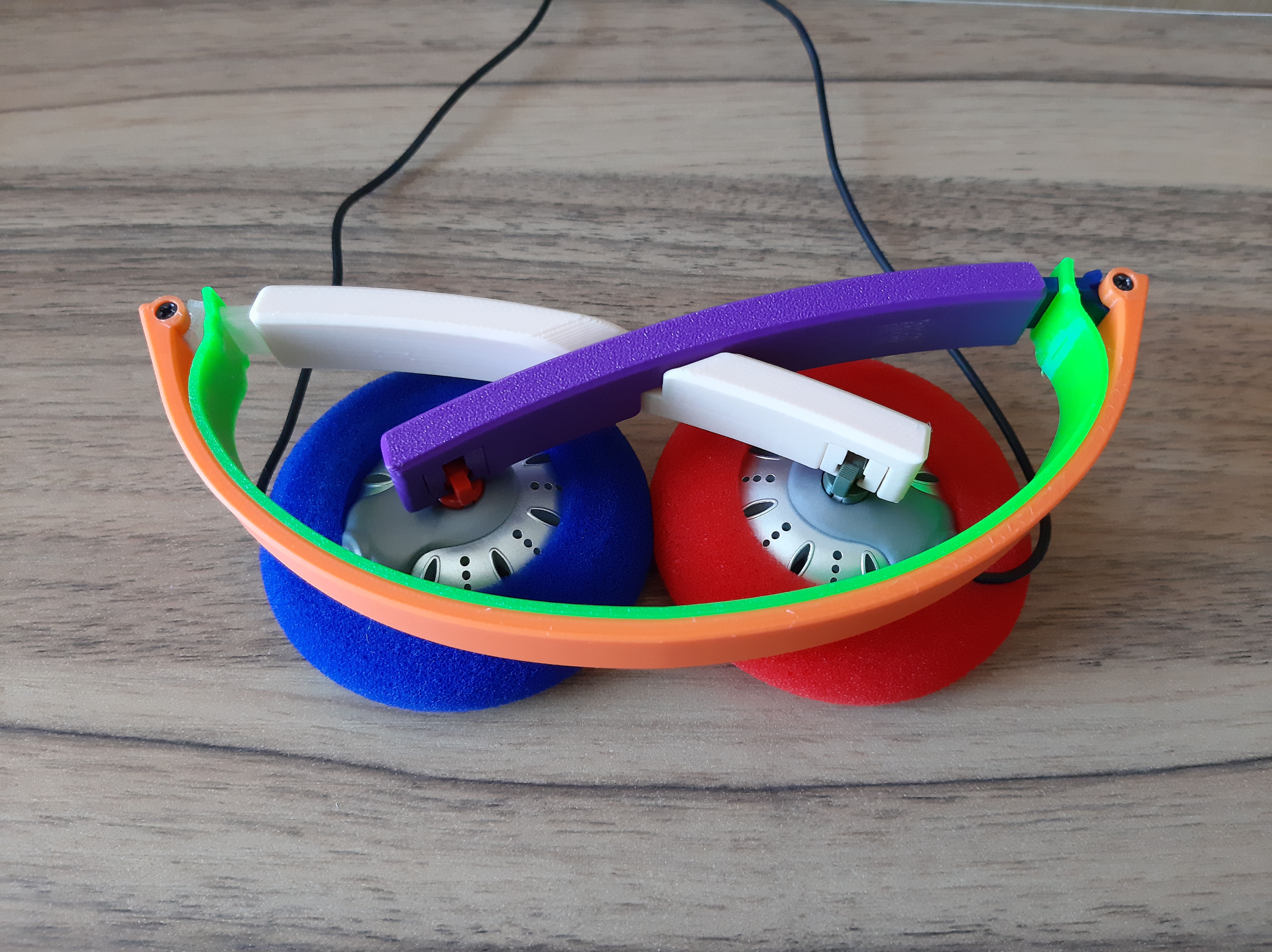 Koss KSC75 Foldable Headband & Travel Case — thumbnail 8