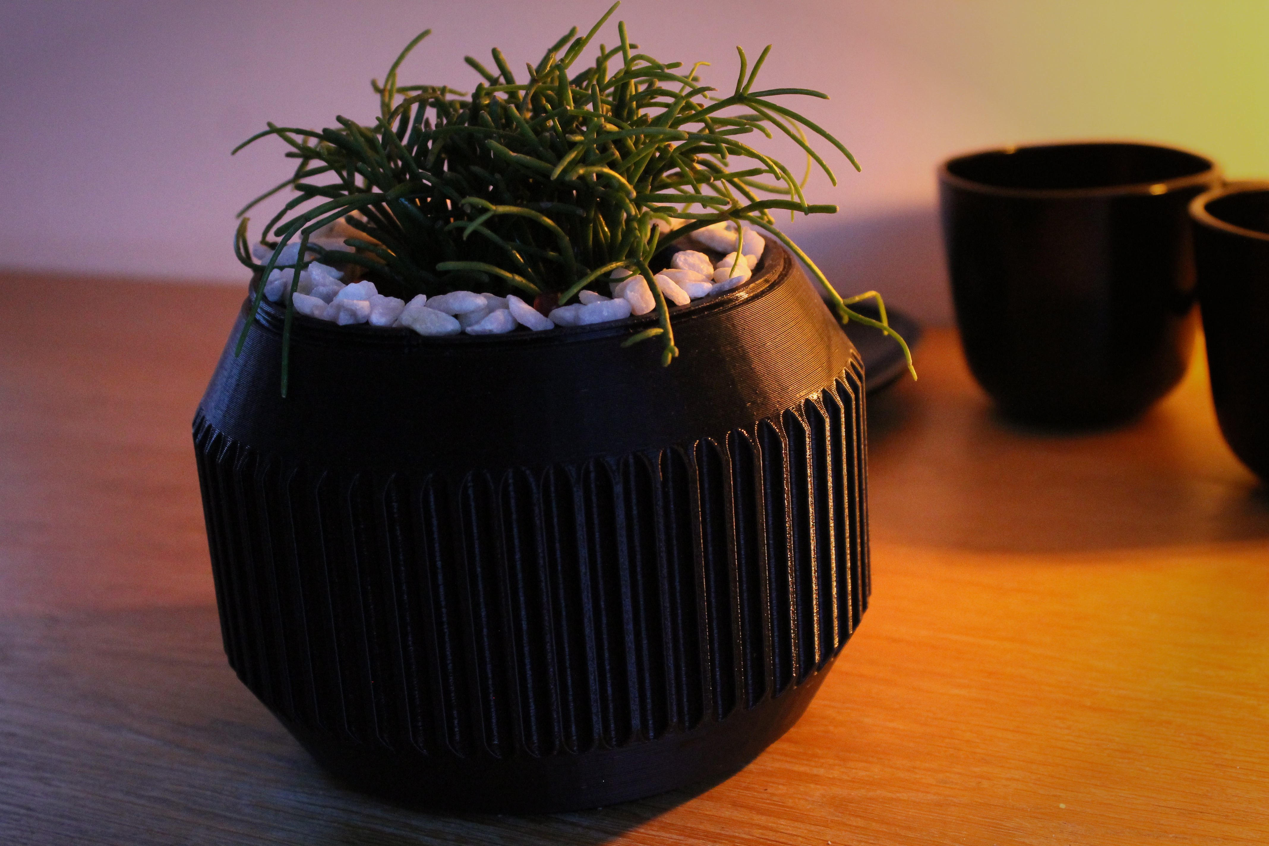 Diffusion-Based Self-Watering Planter