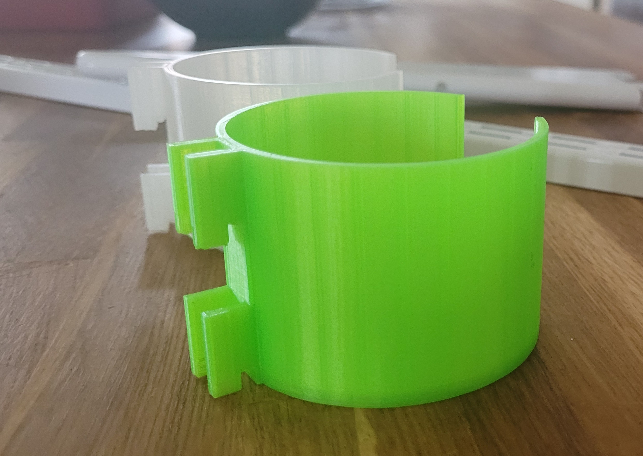 Can Holder for Element 32