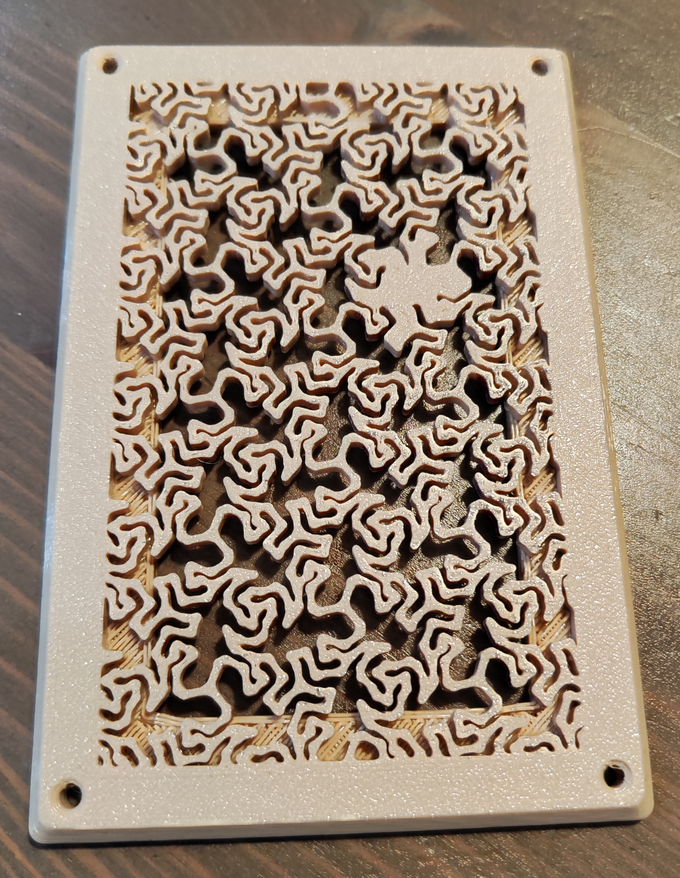 Air/vent grille (Escher style, lizards)