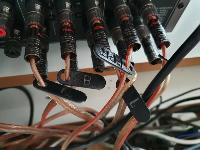 Speaker cable marker