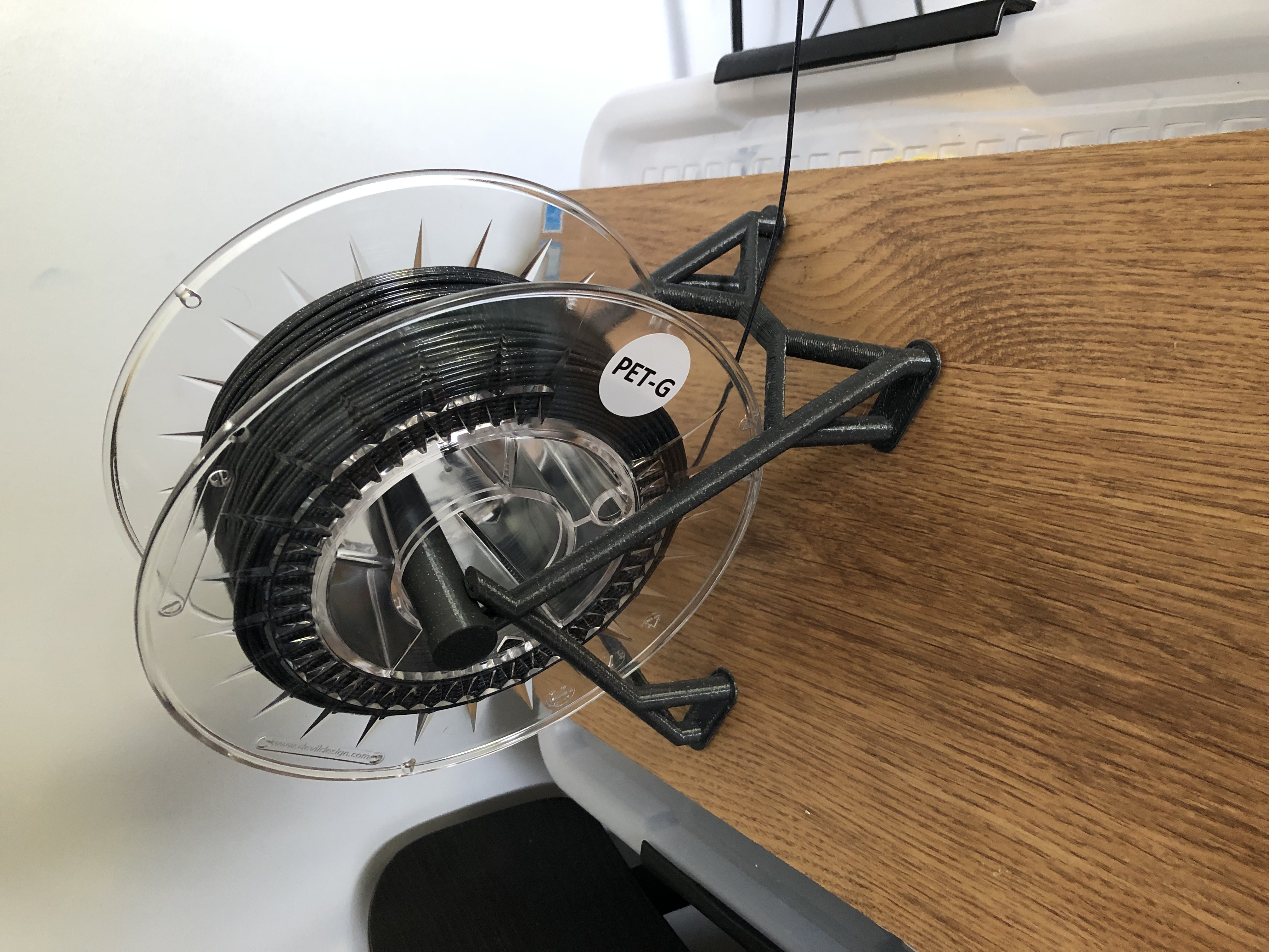 Filament holder without supports