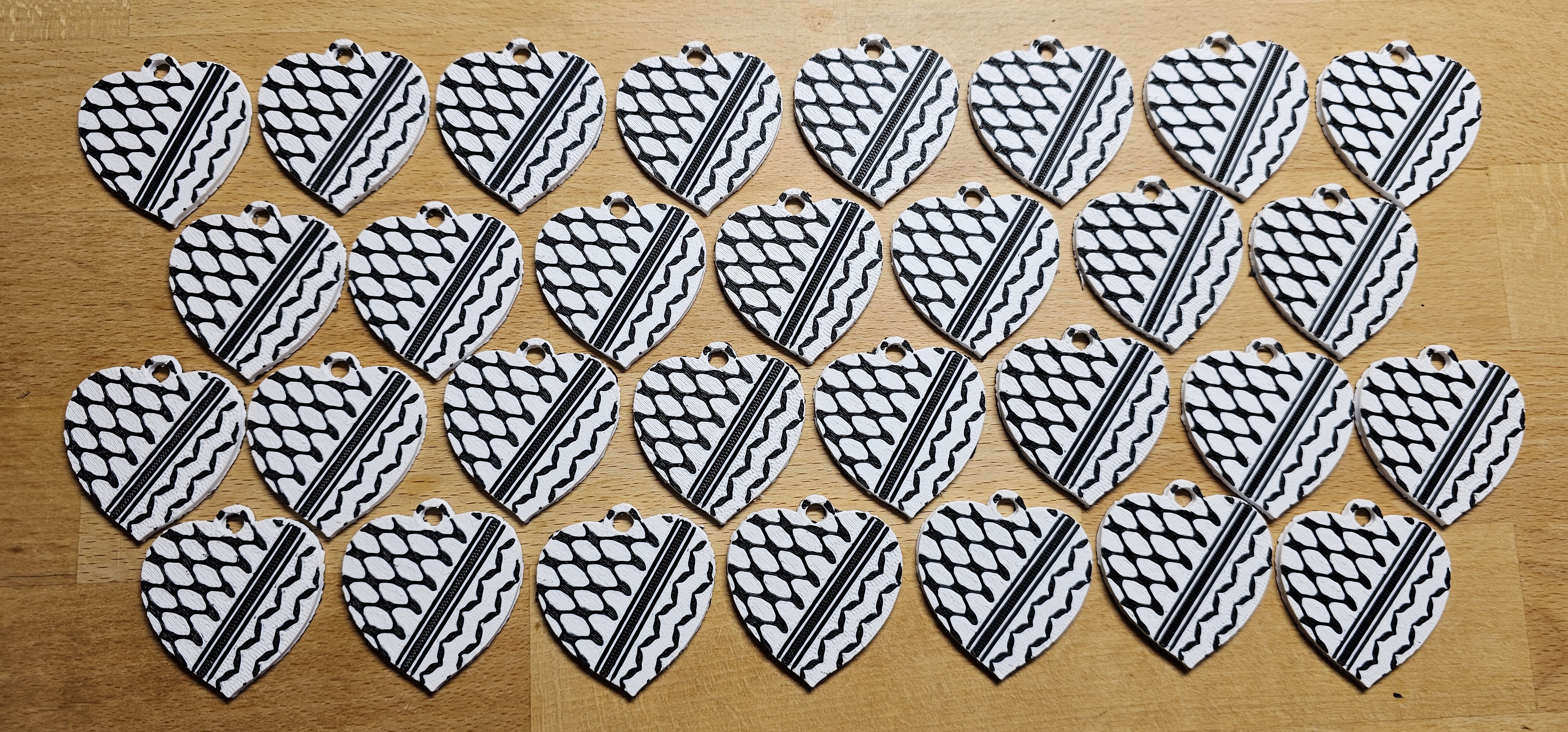 Heart with Keffiyeh pattern — miniatura 2