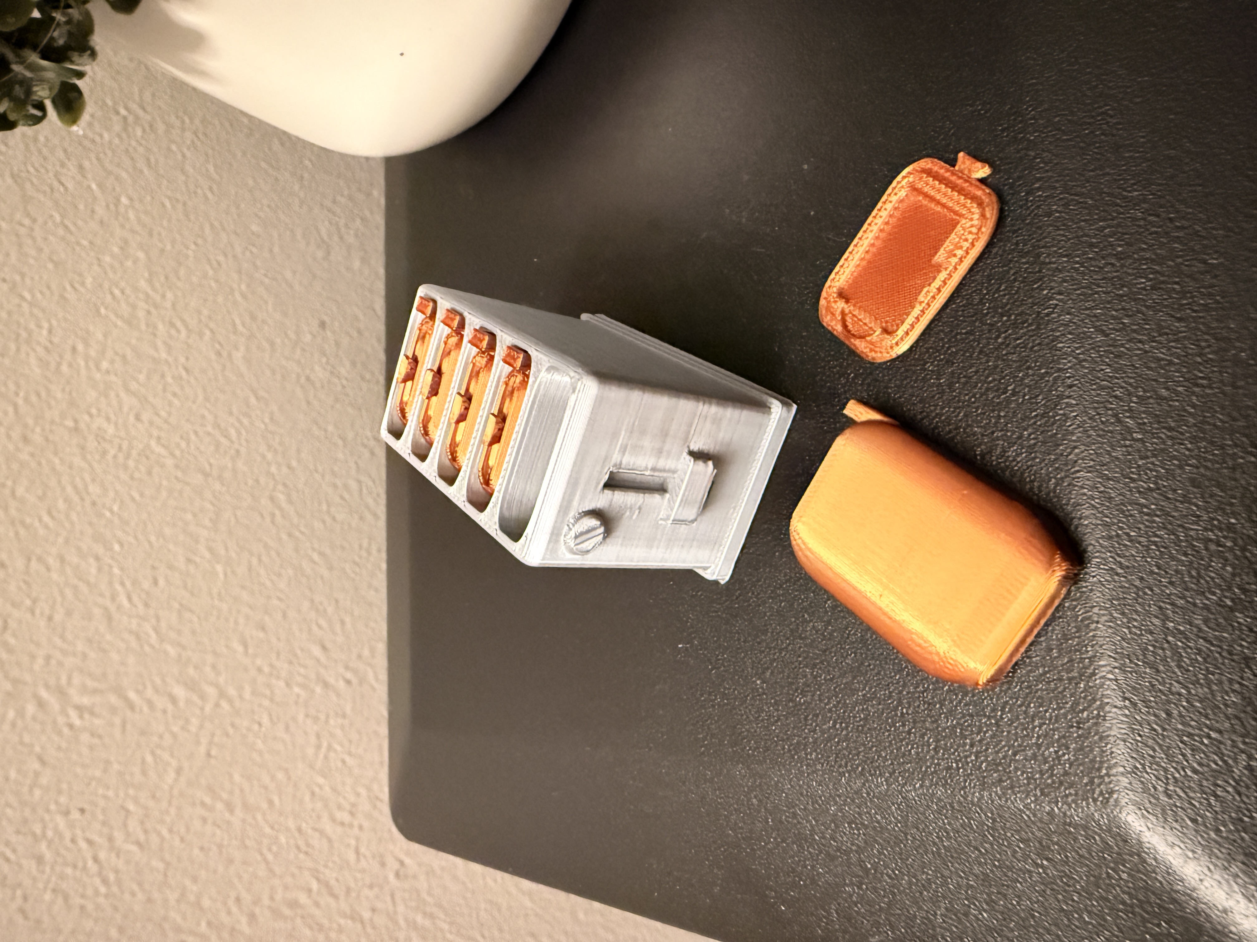 Micro SD Card Case in Toaster Shape — miniatura 3