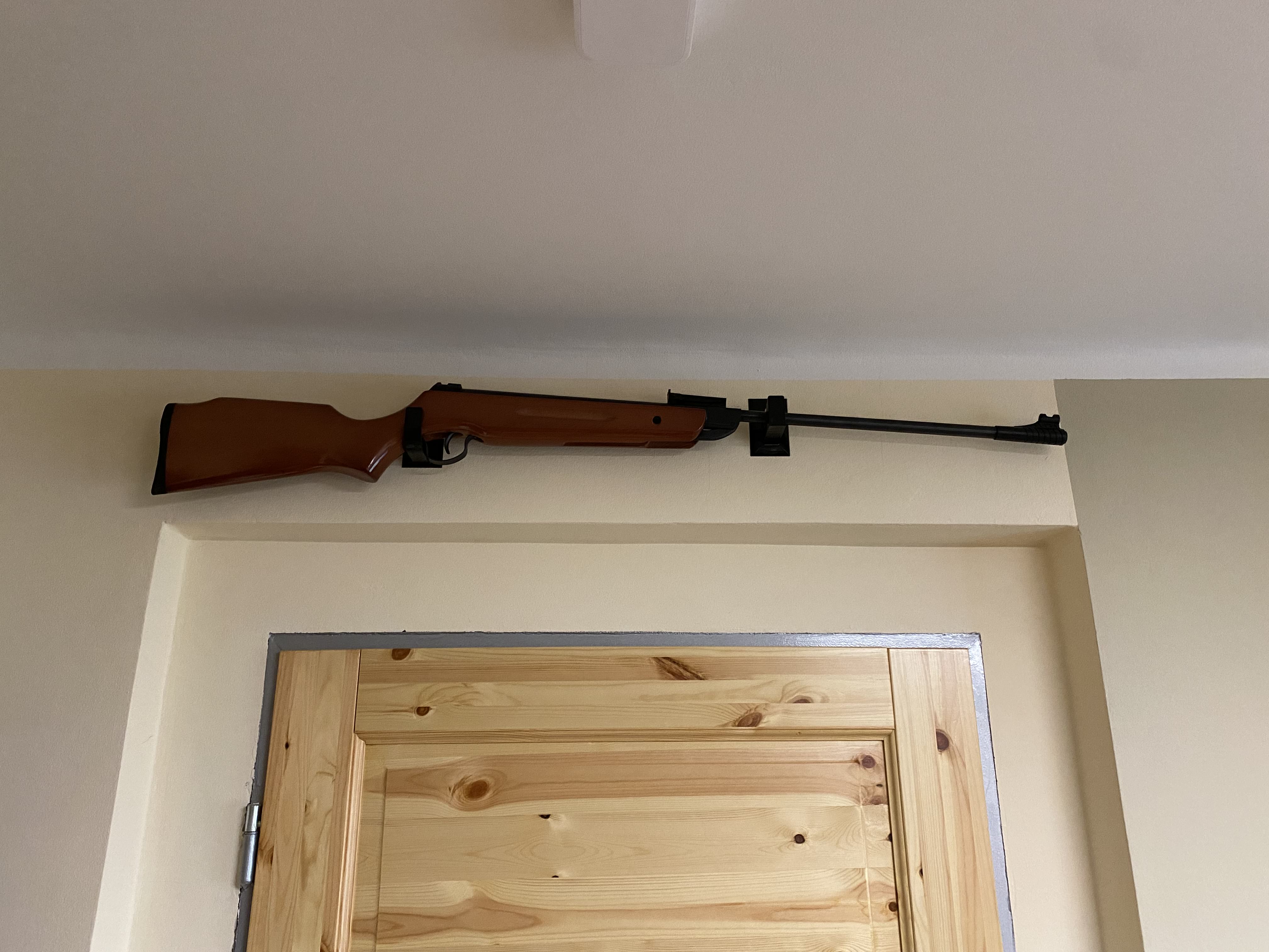 Vzduchovka / Wiatrowka / Air gun wall holder by Vickirun Download