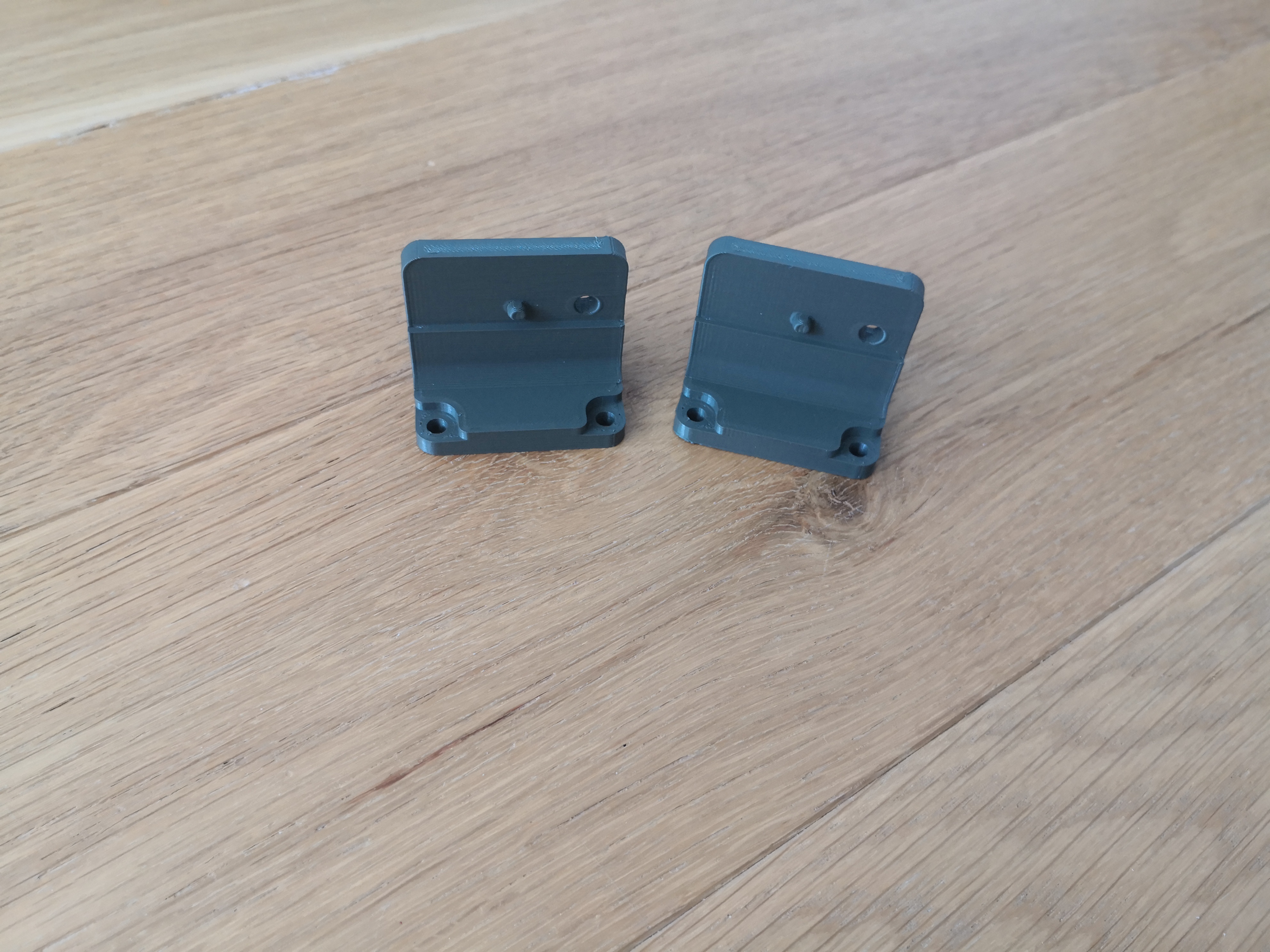 Miniatura 5 do modelo 3D Bracket for mounting Ikea komplement