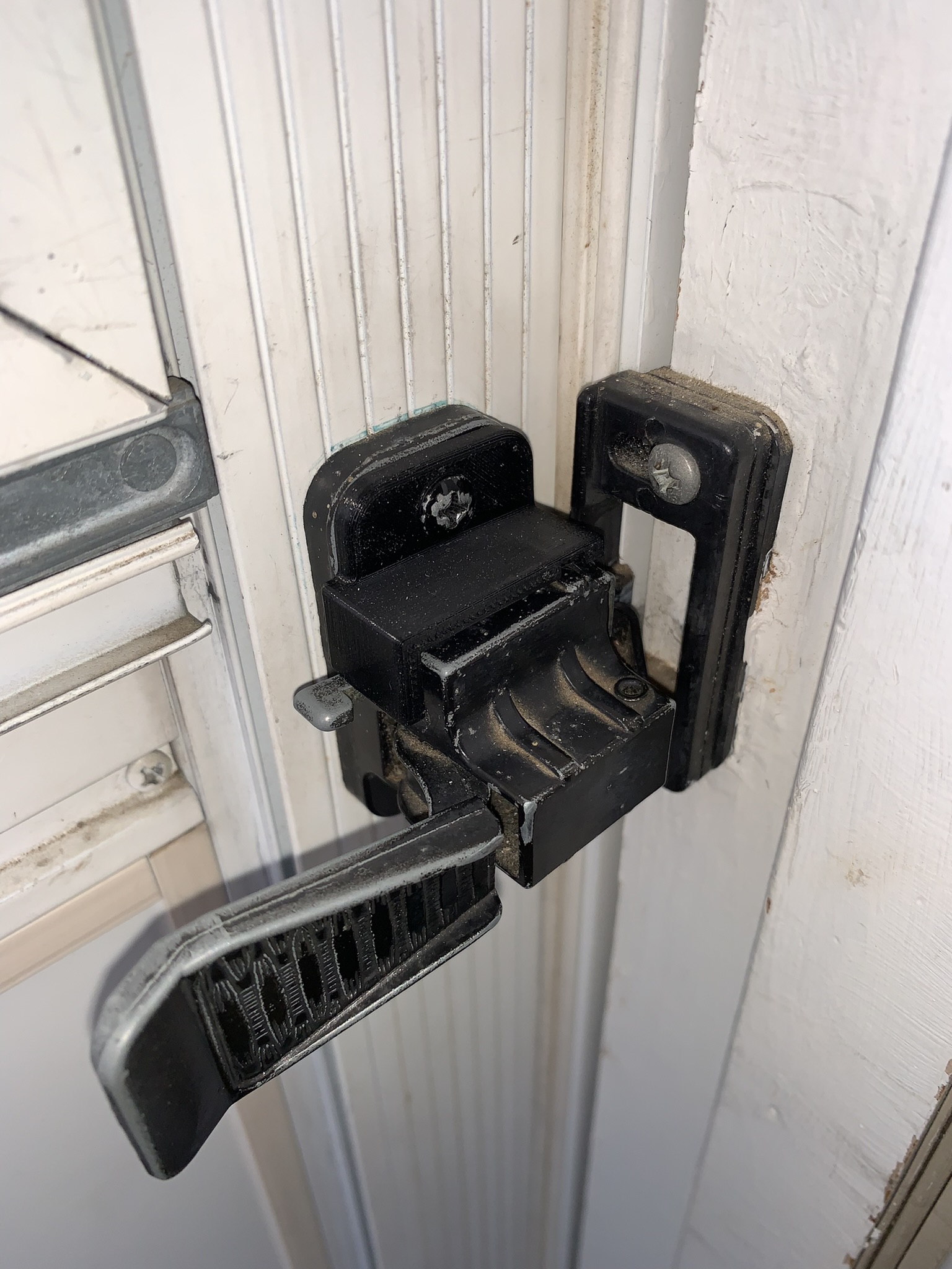 Storm/Screen Door Unlocked