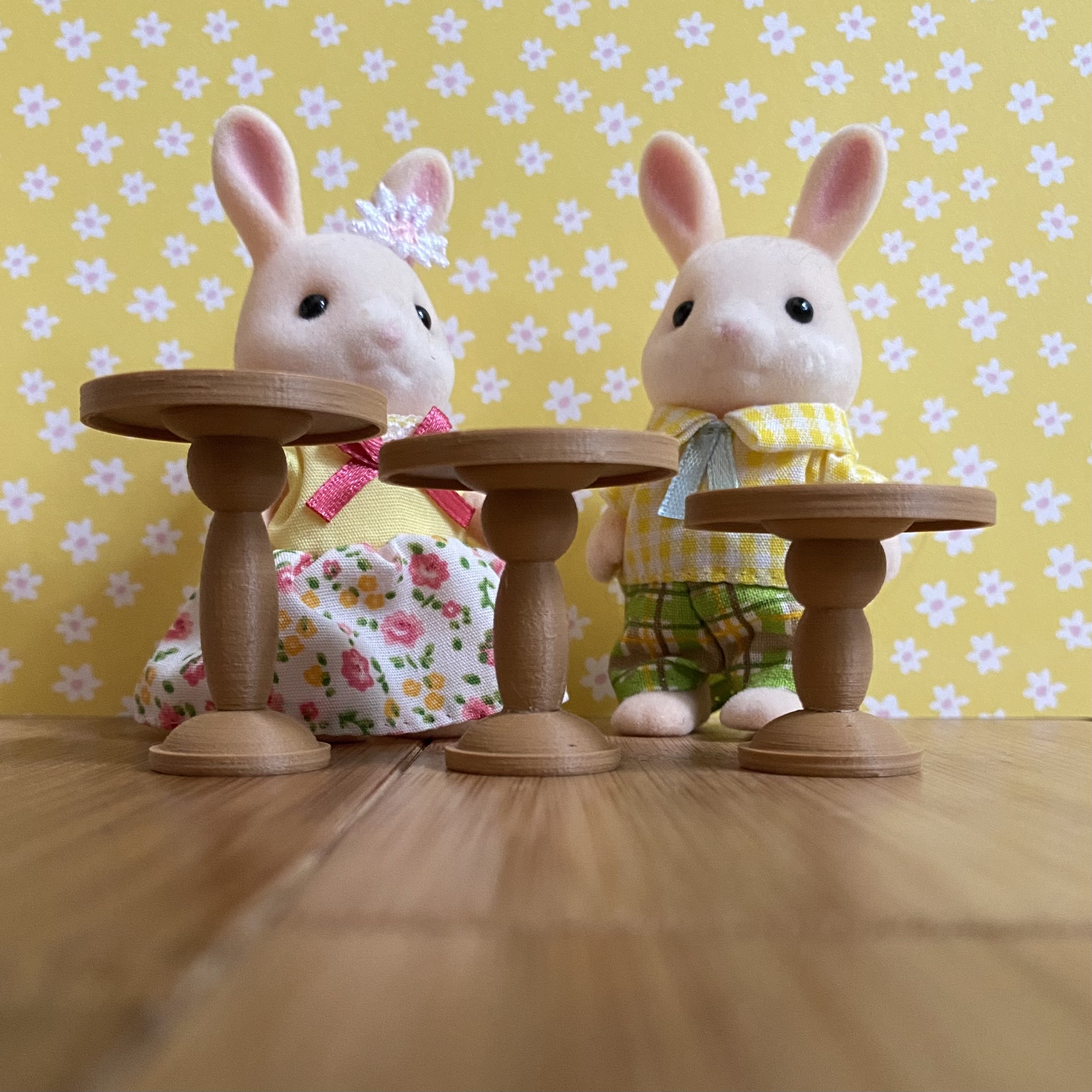 Small Pedestal Tables
