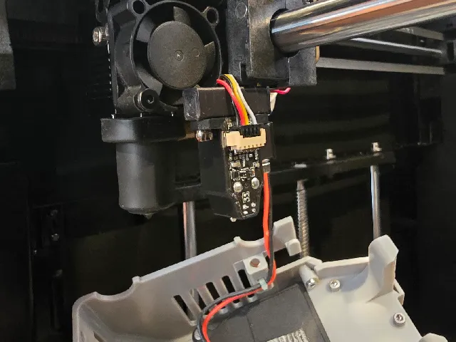 BTT/BIQU MicroProbe holder for the Qidi Q1 Pro