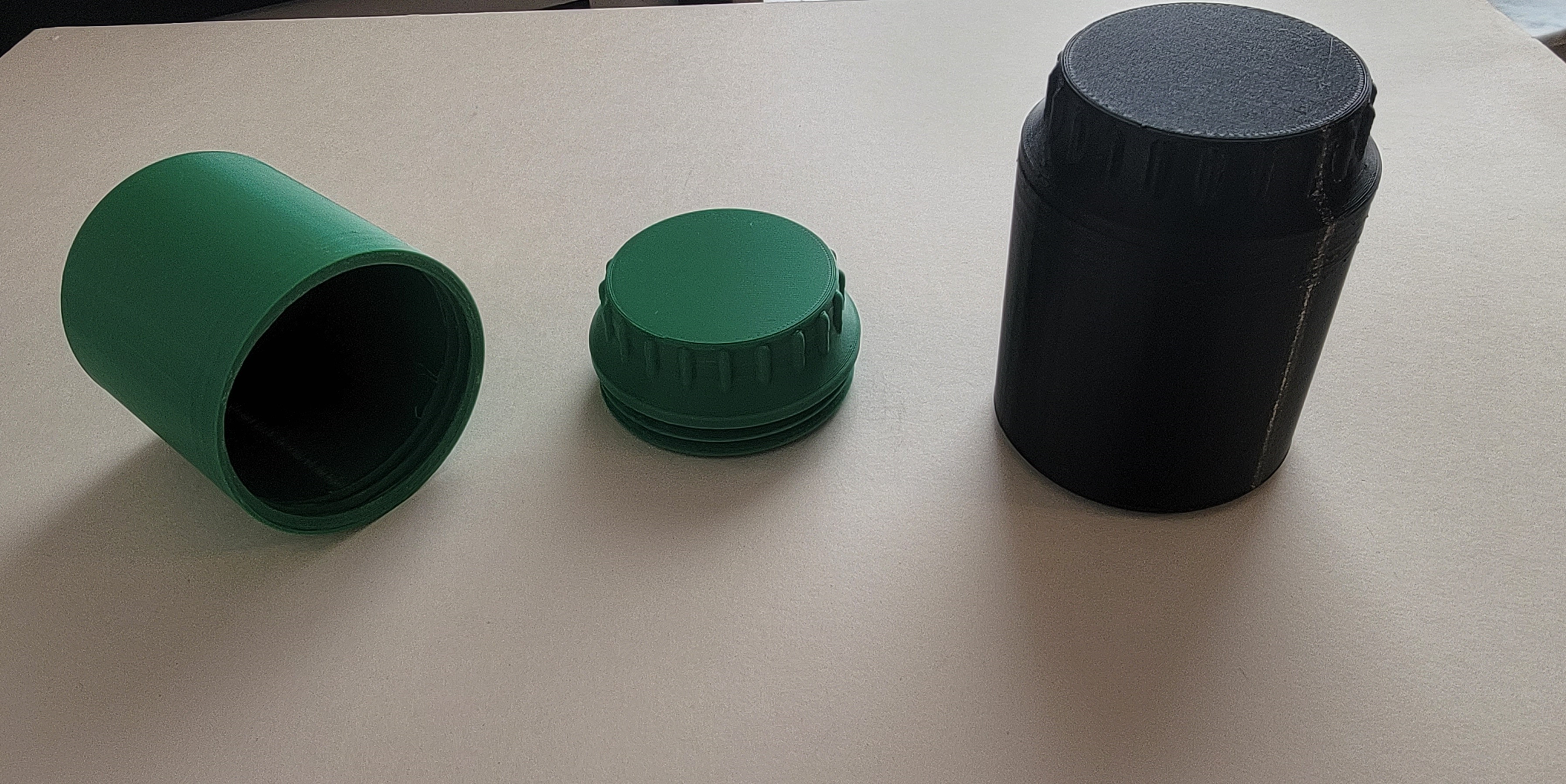 Round Threaded Storage Container by McTech3D | Download free STL model ...