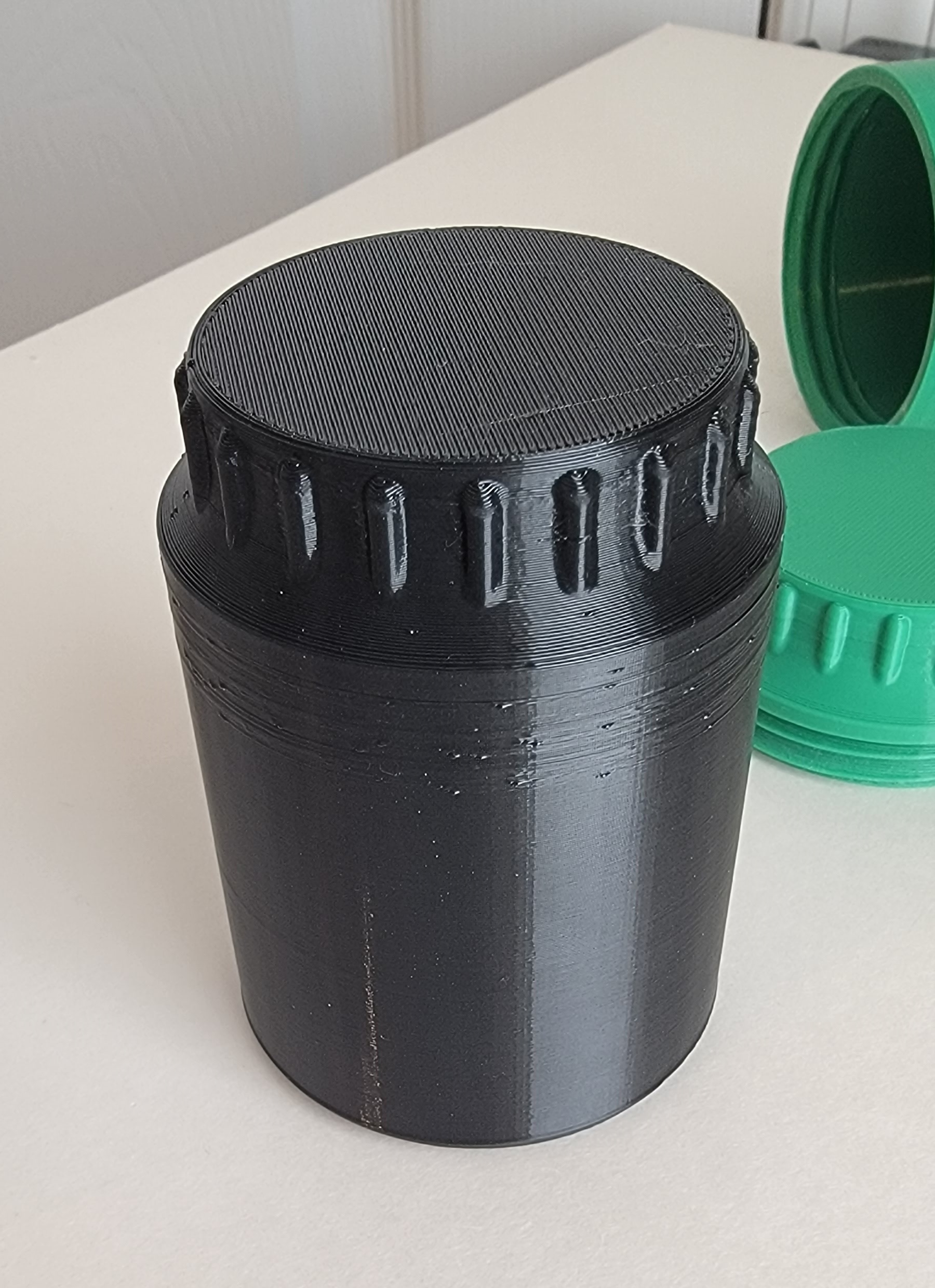 Round Threaded Storage Container by McTech3D | Download free STL model ...