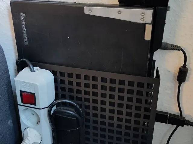 Lenovo T430 with Dock wall mount